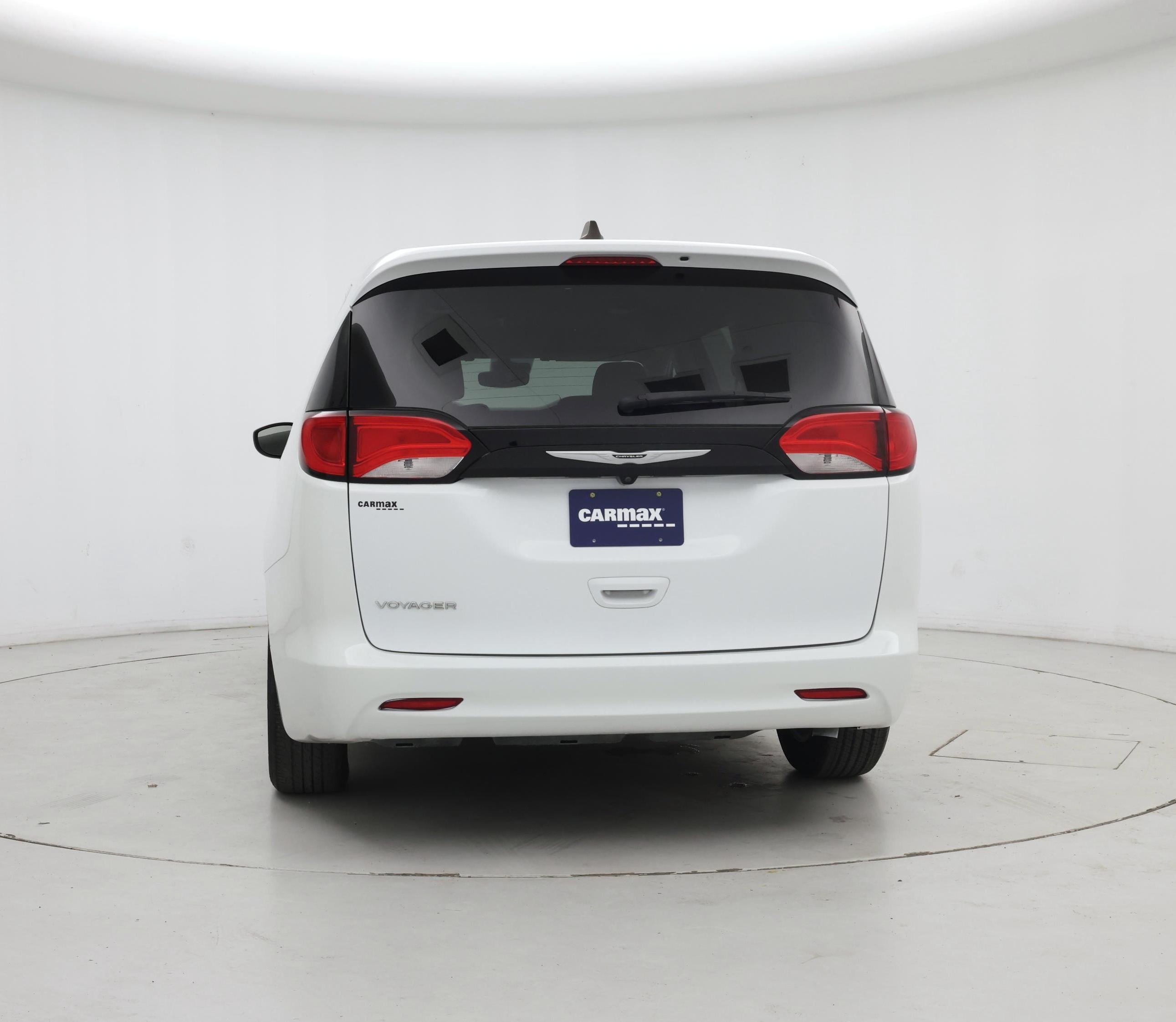 Thumbnail: 2023 Chrysler Voyager - 6