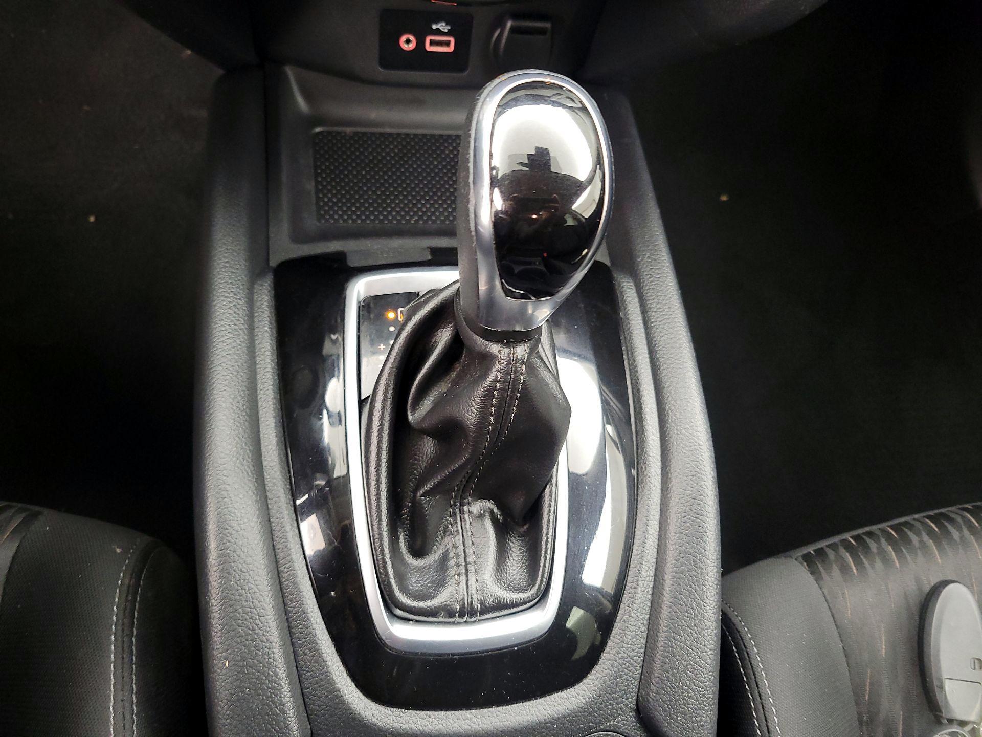 Thumbnail: 2020 Nissan Rogue - 17