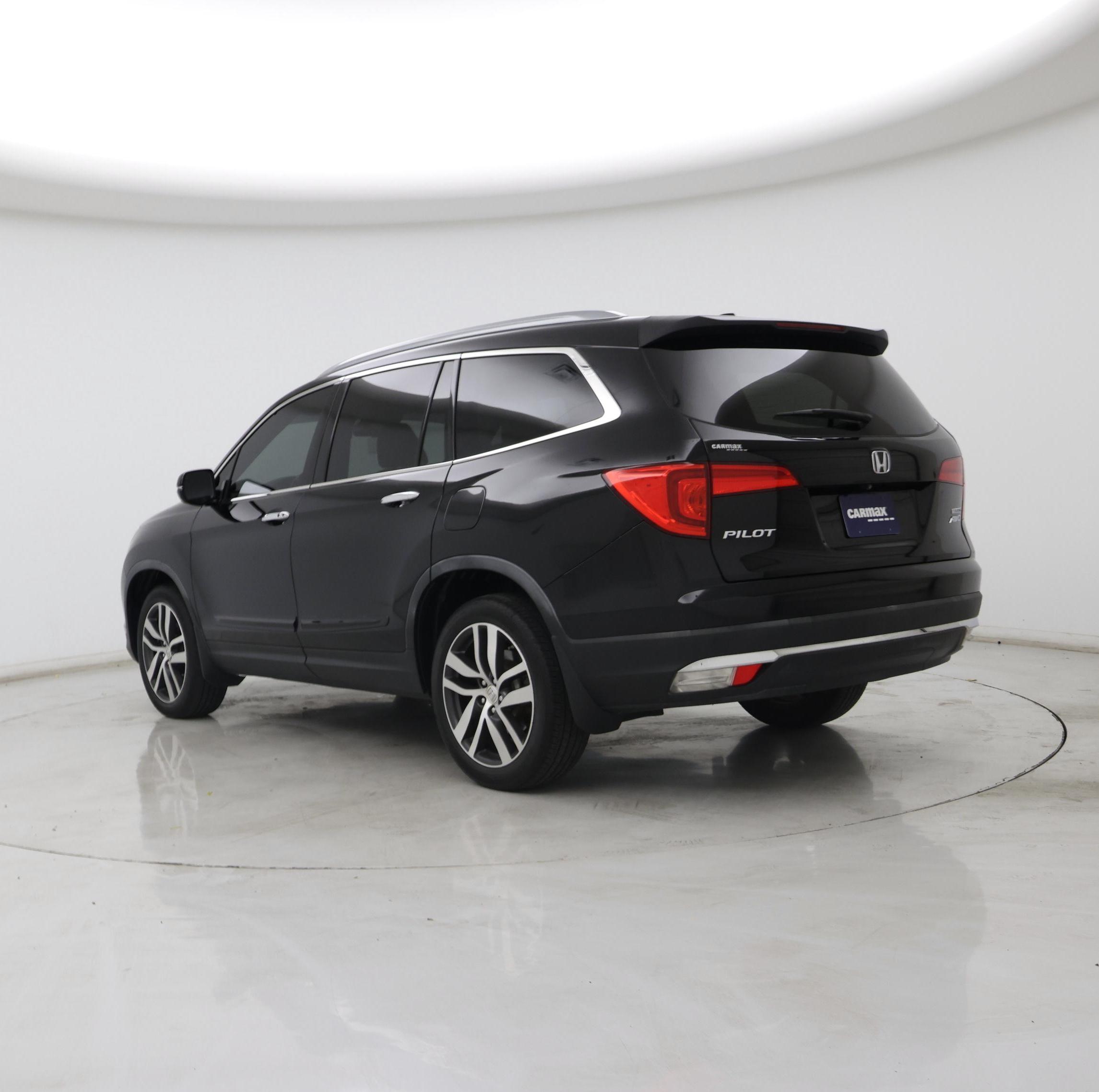 Thumbnail: 2018 Honda Pilot - 2