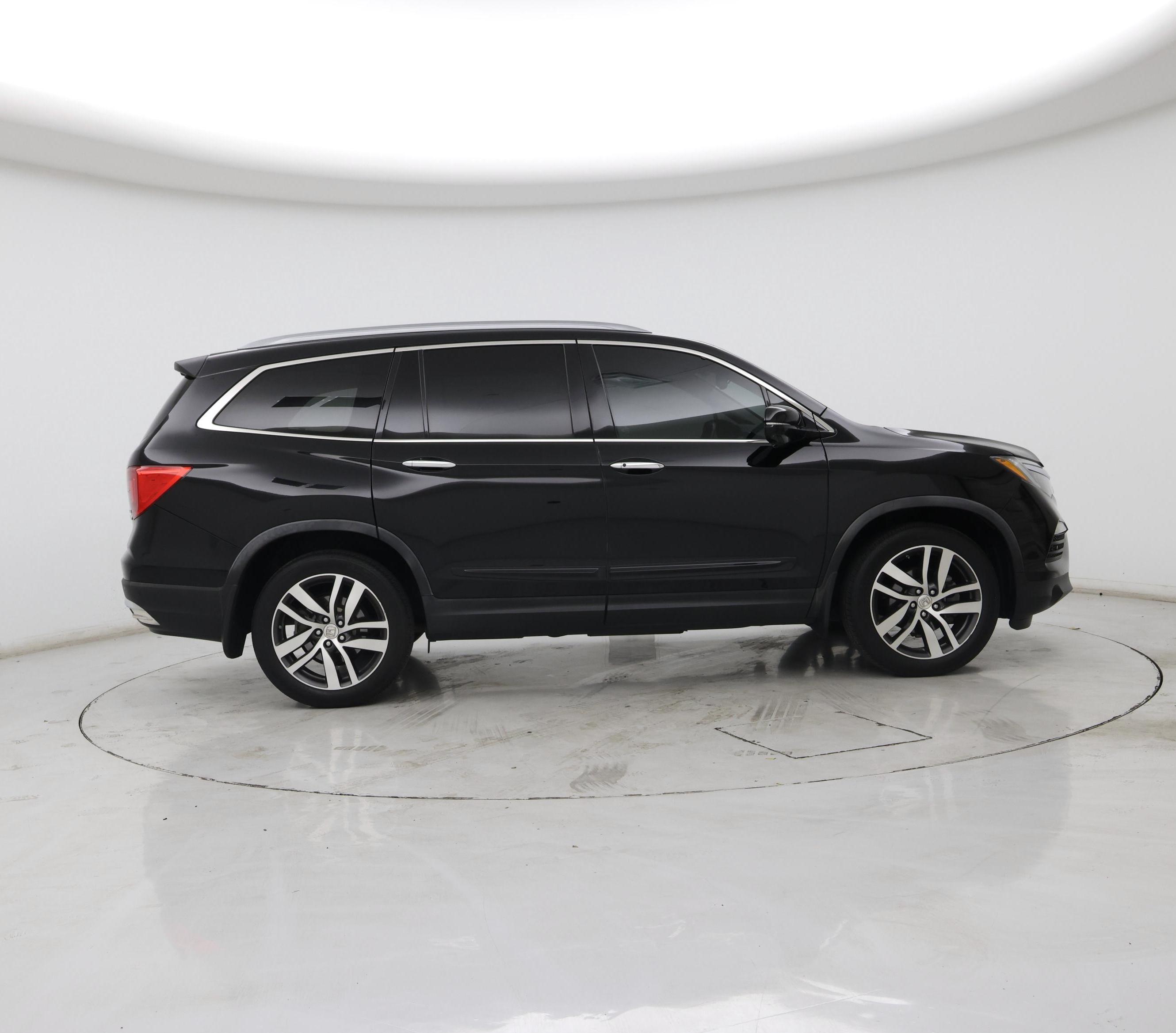 Thumbnail: 2018 Honda Pilot - 7