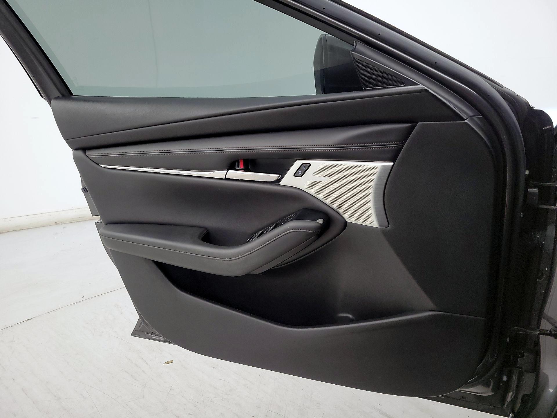 Thumbnail: 2019 Mazda Mazda3 - 12