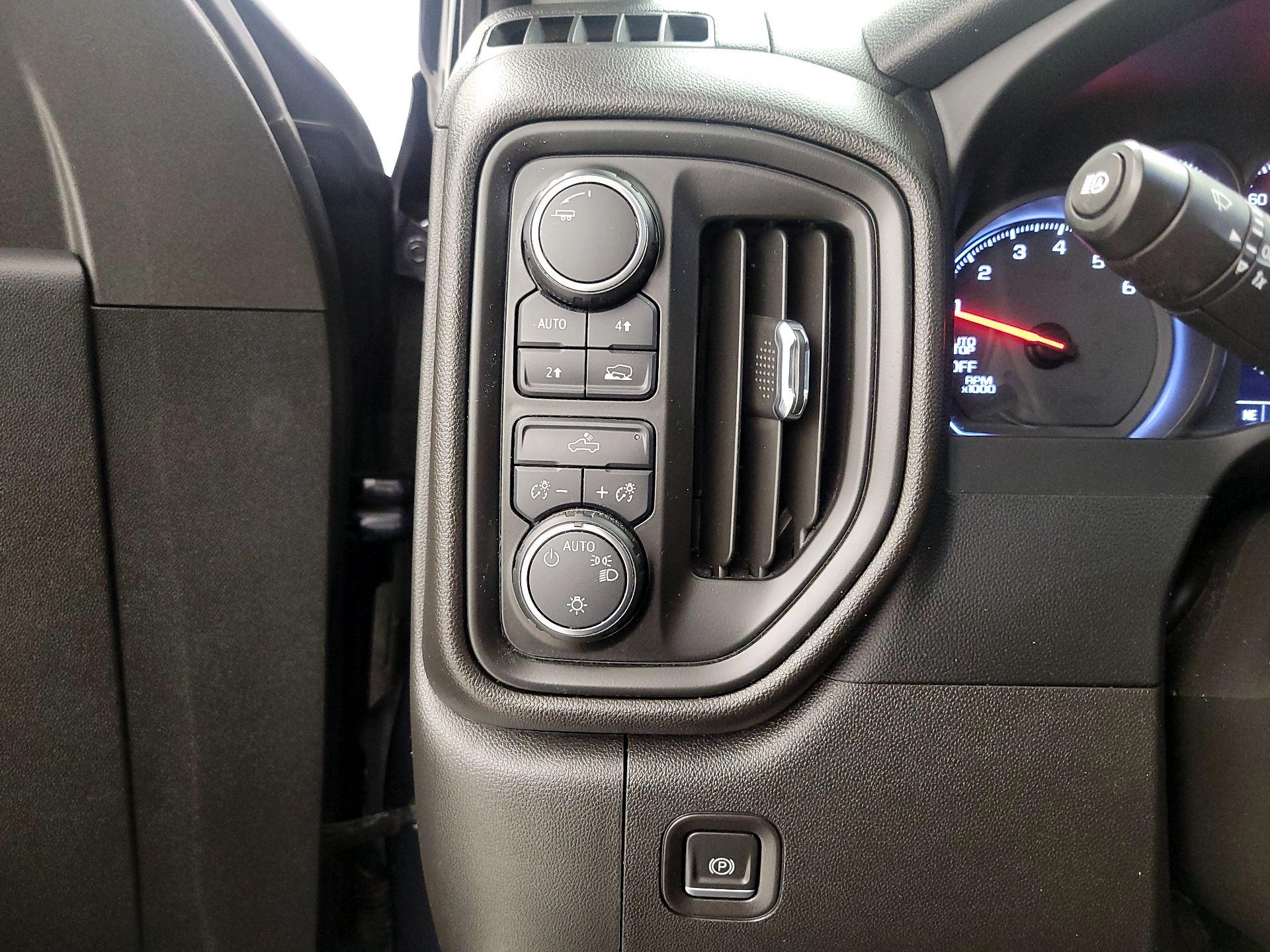 Thumbnail: 2023 Chevrolet Silverado 1500 - 13