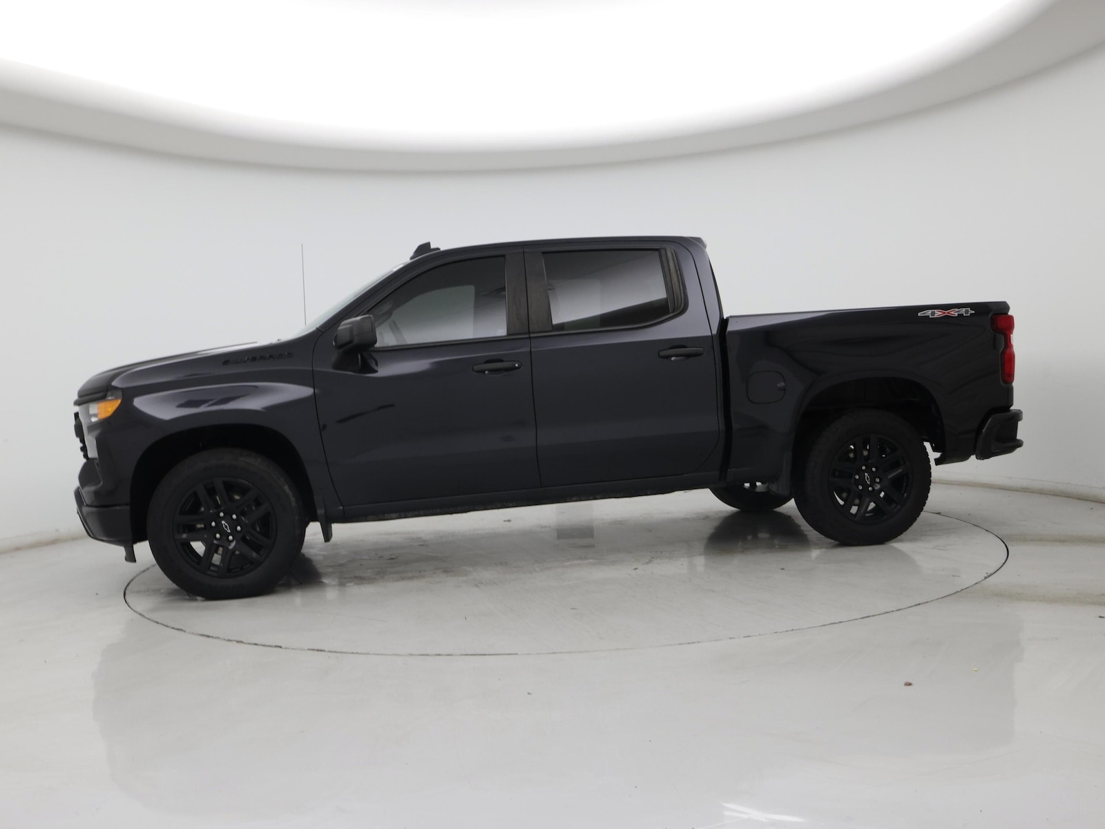 2023 Chevrolet Silverado 1500 Custom - Photo 4
