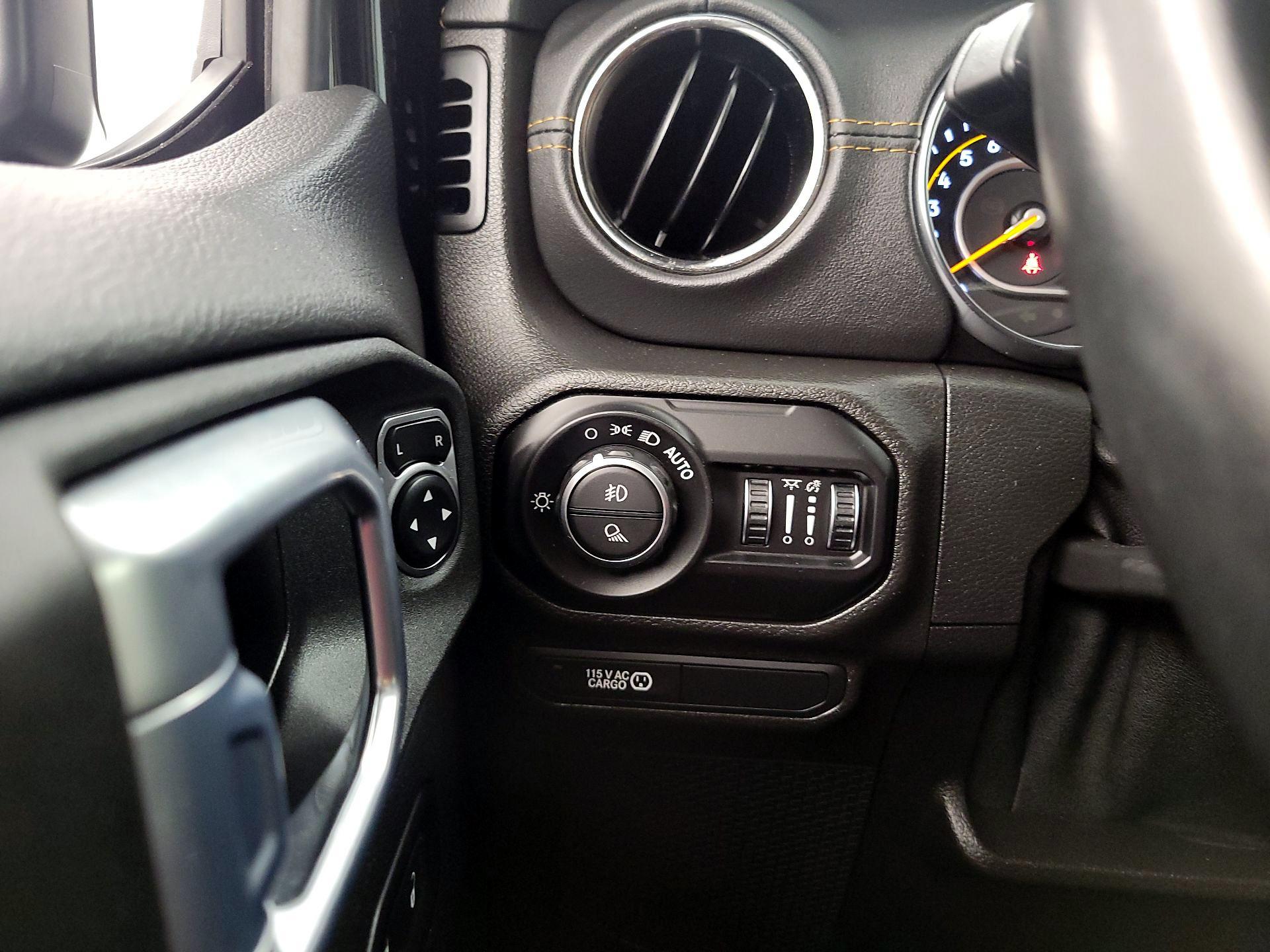 Thumbnail: 2021 Jeep Gladiator - 13