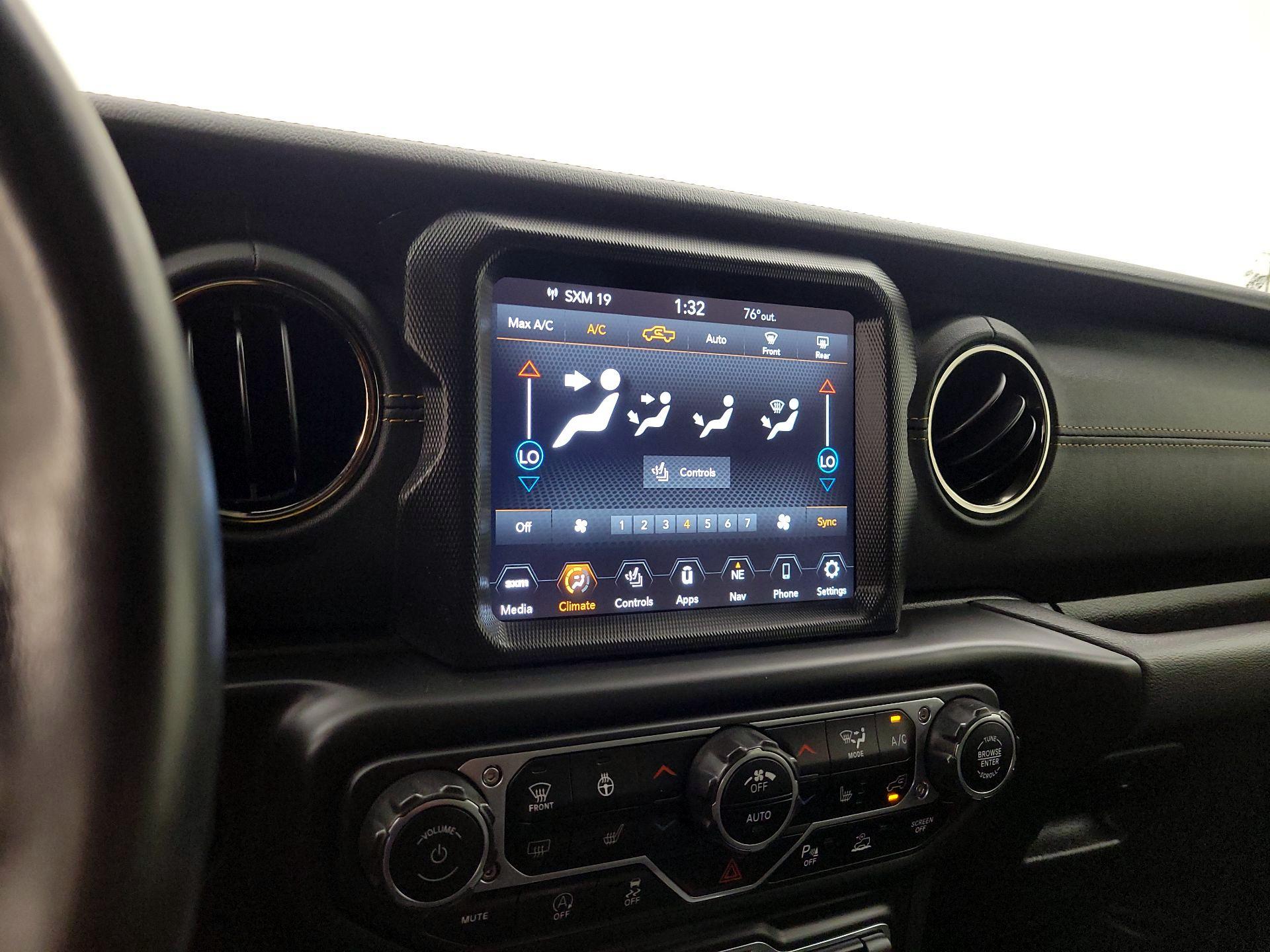 Thumbnail: 2021 Jeep Gladiator - 15
