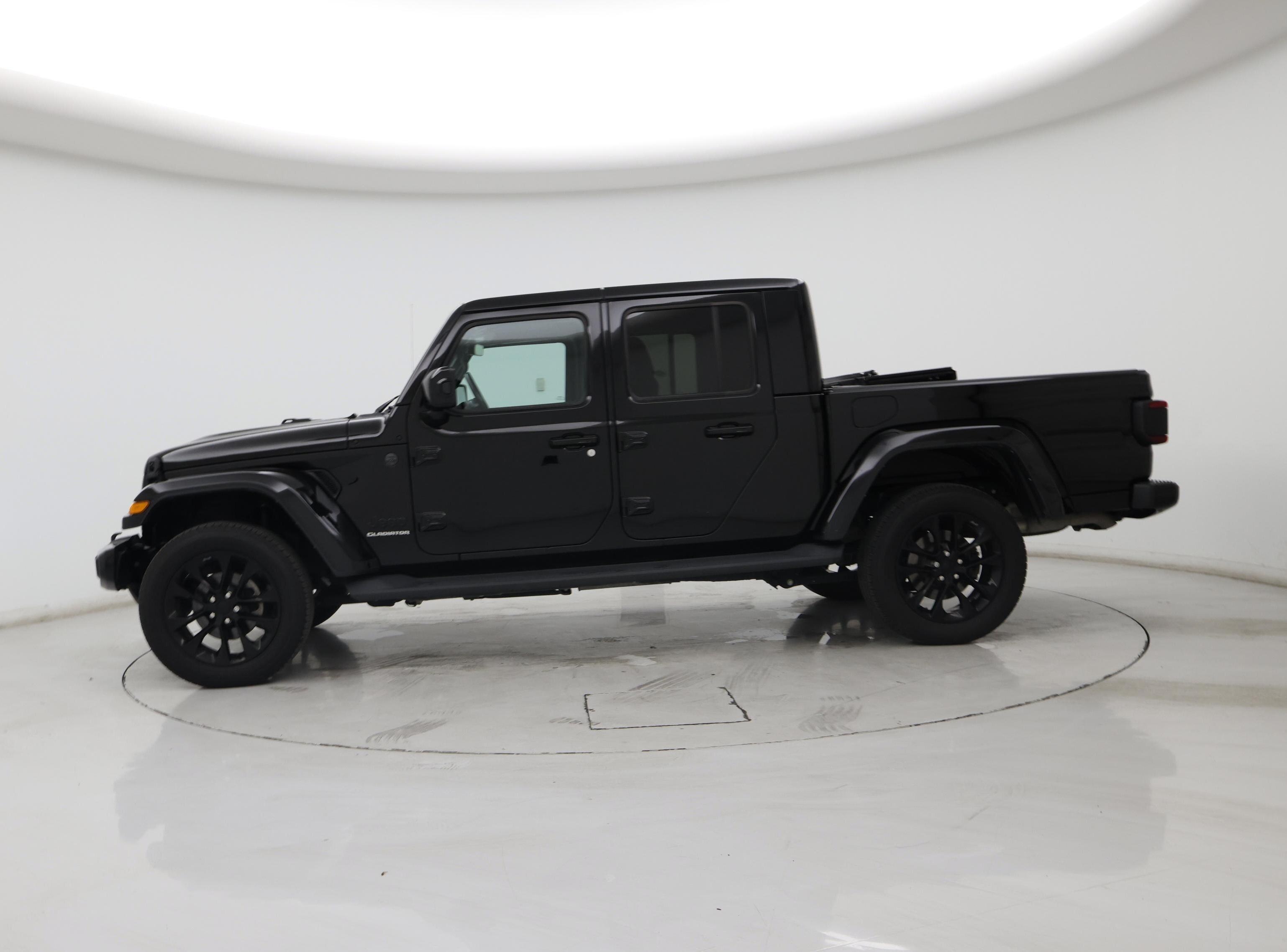 Thumbnail: 2021 Jeep Gladiator - 3
