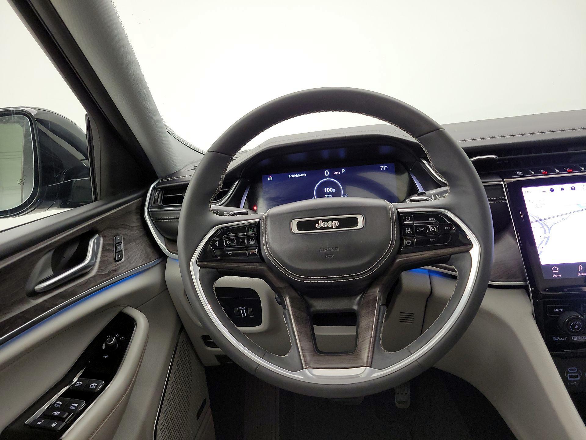 Thumbnail: 2023 Jeep Grand Cherokee L - 10