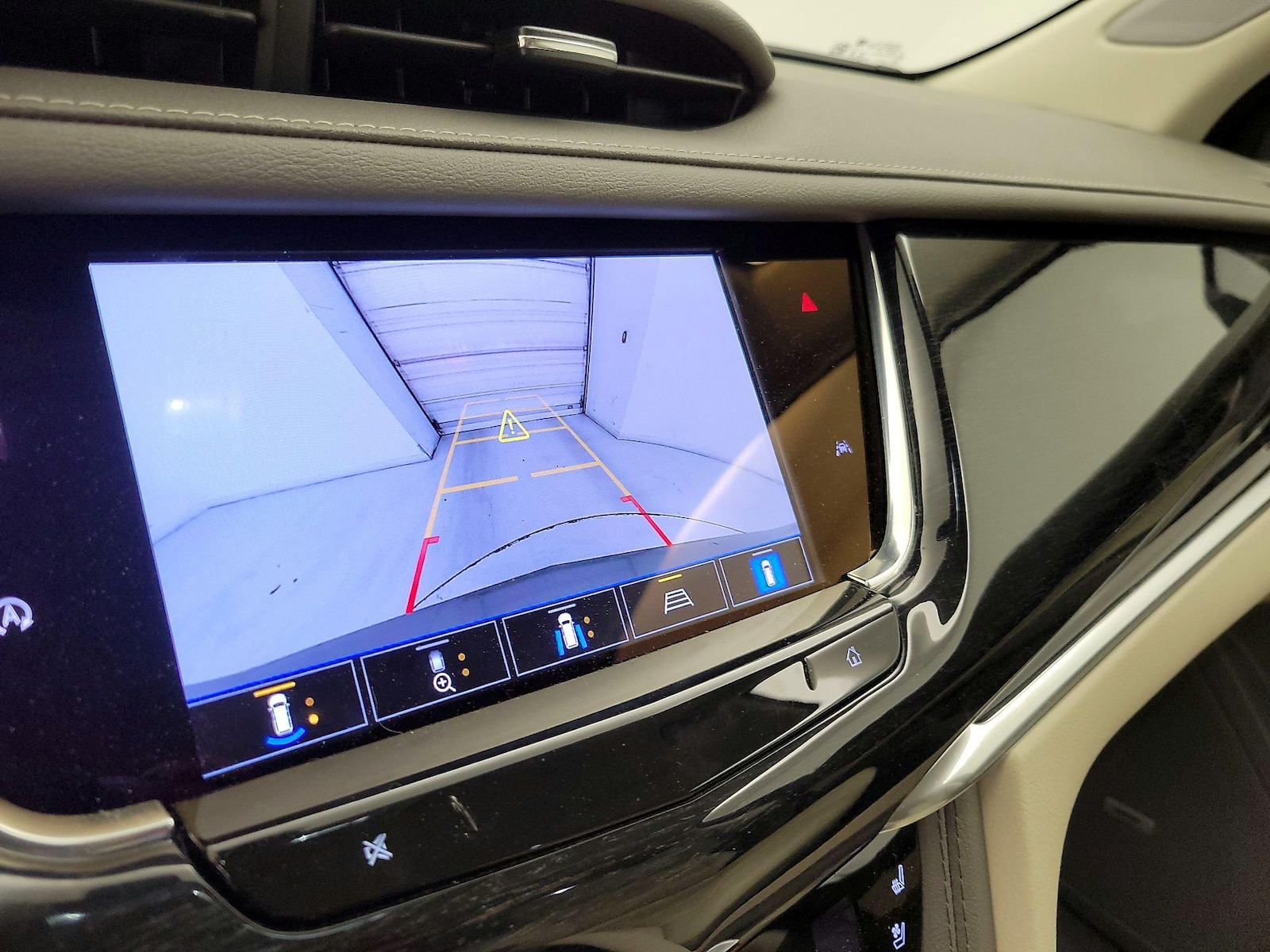 2023 Cadillac XT6 Premium Luxury - Photo 16