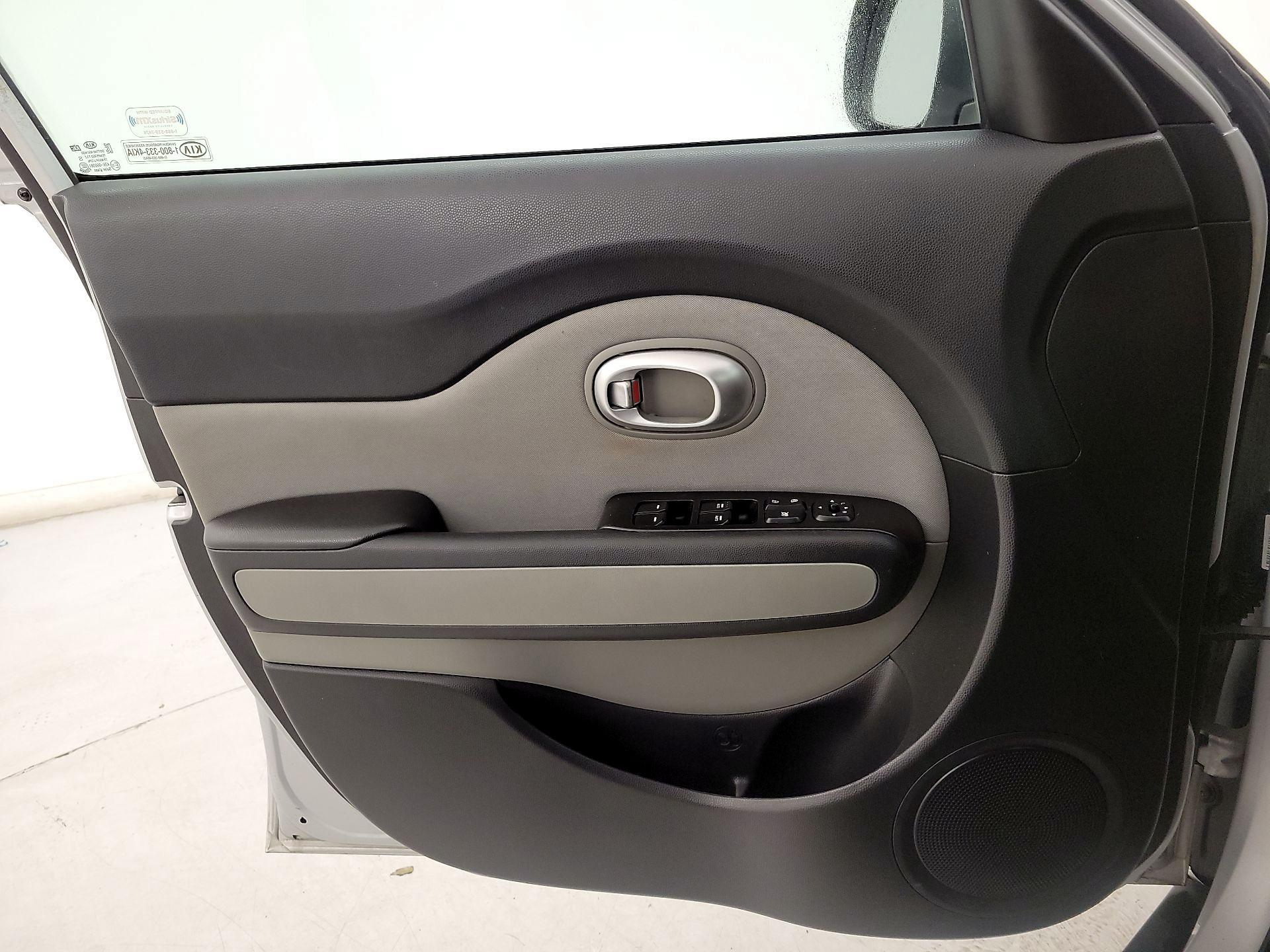 Thumbnail: 2014 Kia Soul - 12