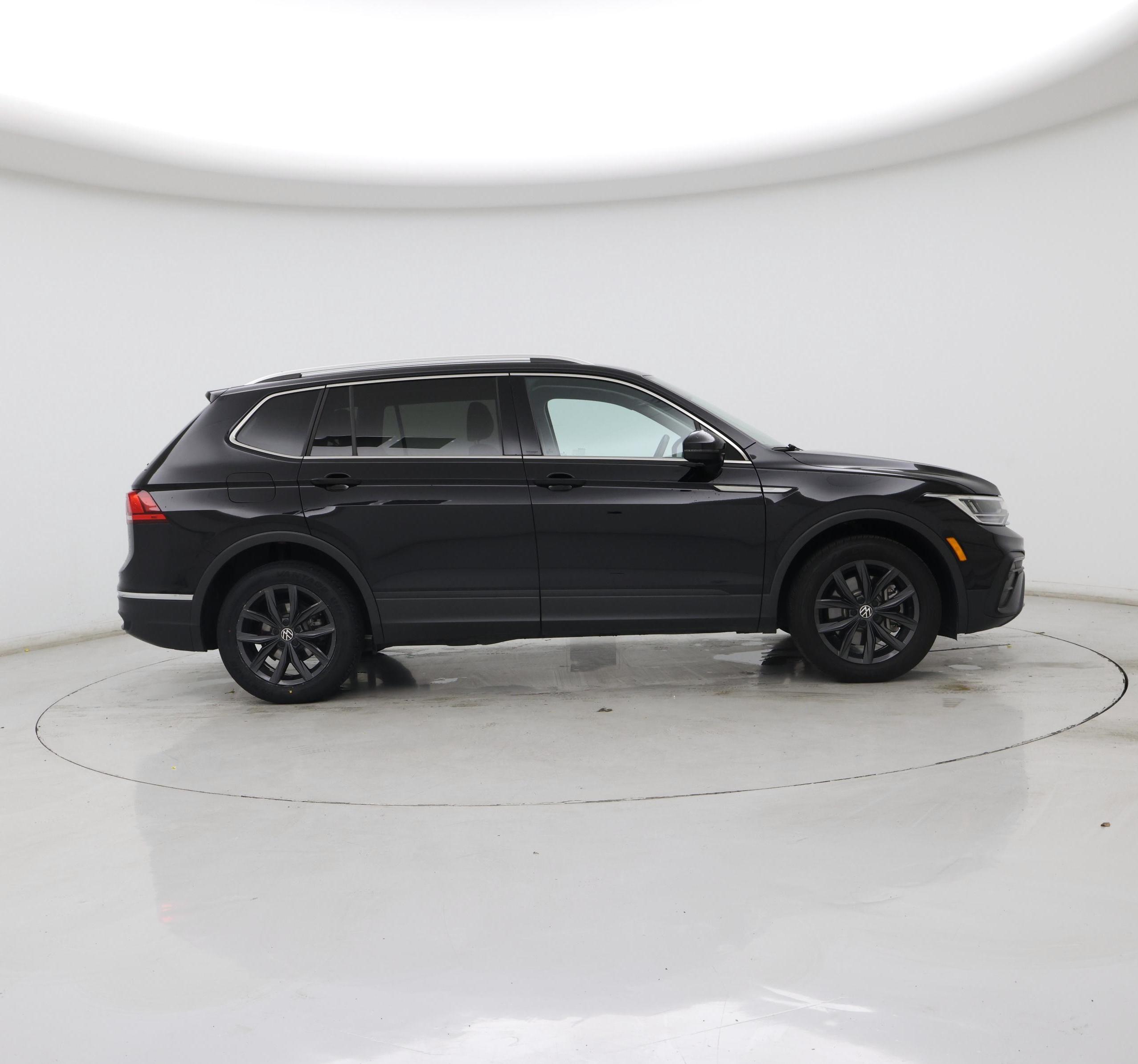 Thumbnail: 2024 Volkswagen Tiguan - 7
