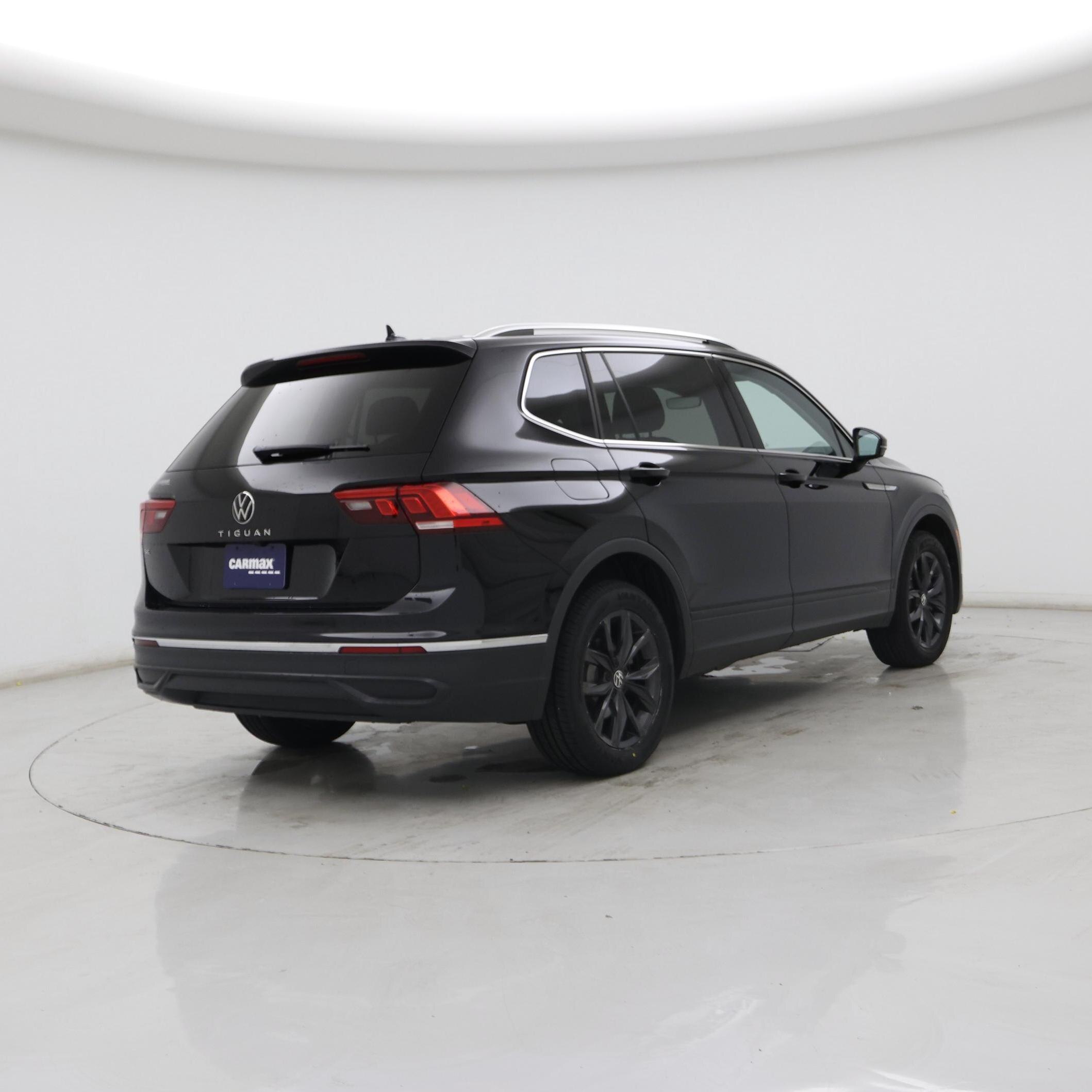Thumbnail: 2024 Volkswagen Tiguan - 8