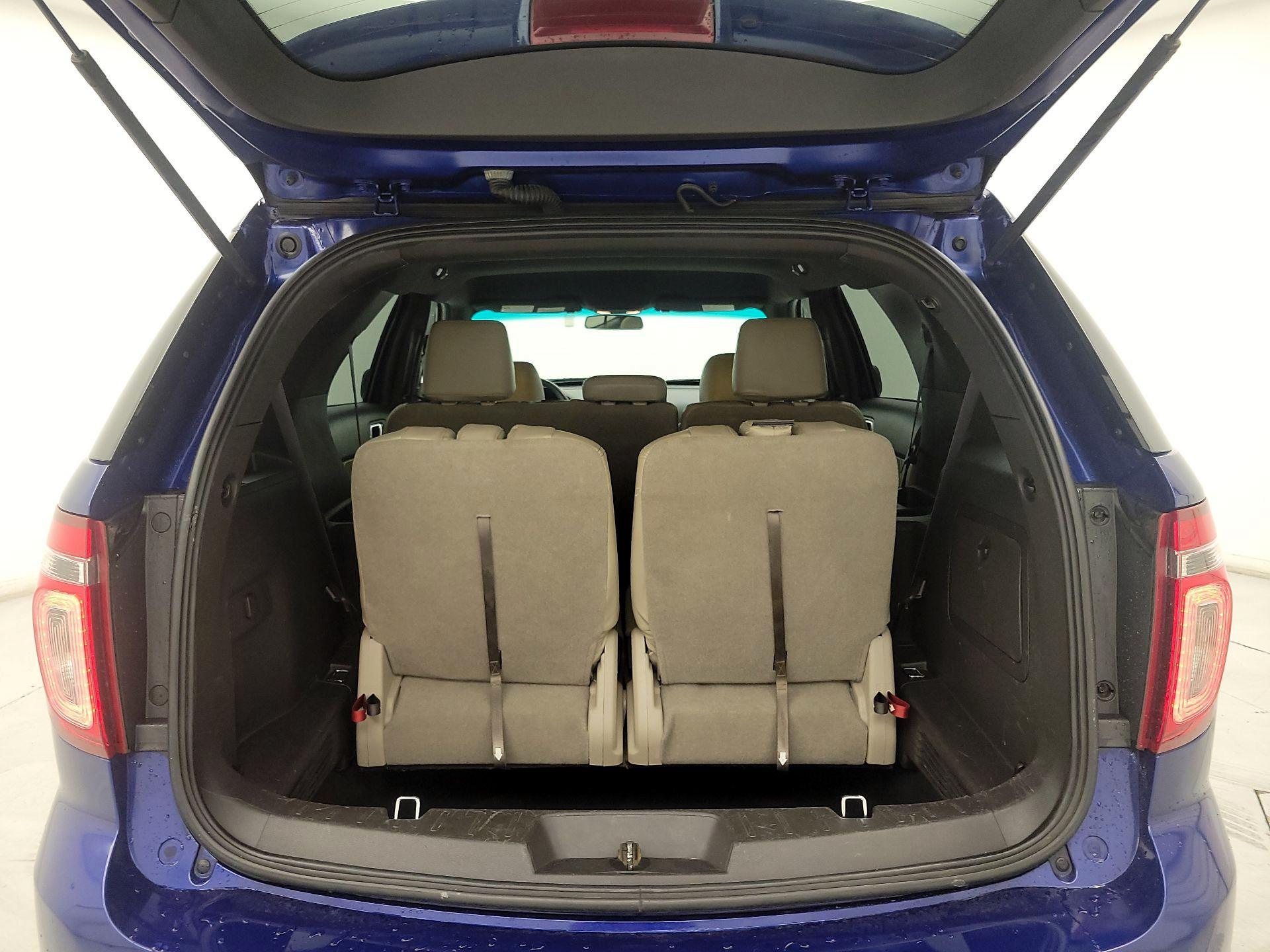 Thumbnail: 2015 Ford Explorer - 19