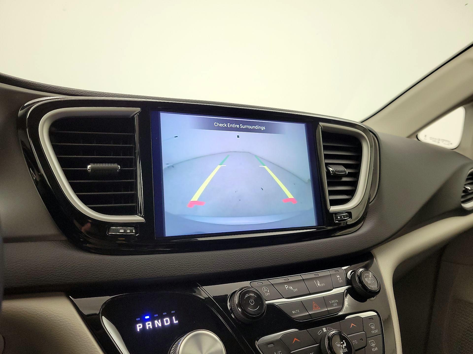 Thumbnail: 2024 Chrysler Pacifica - 14