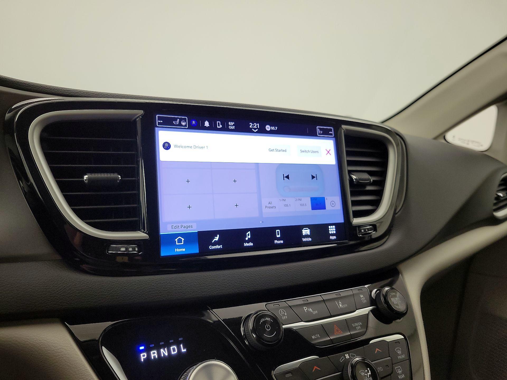 Thumbnail: 2024 Chrysler Pacifica - 15