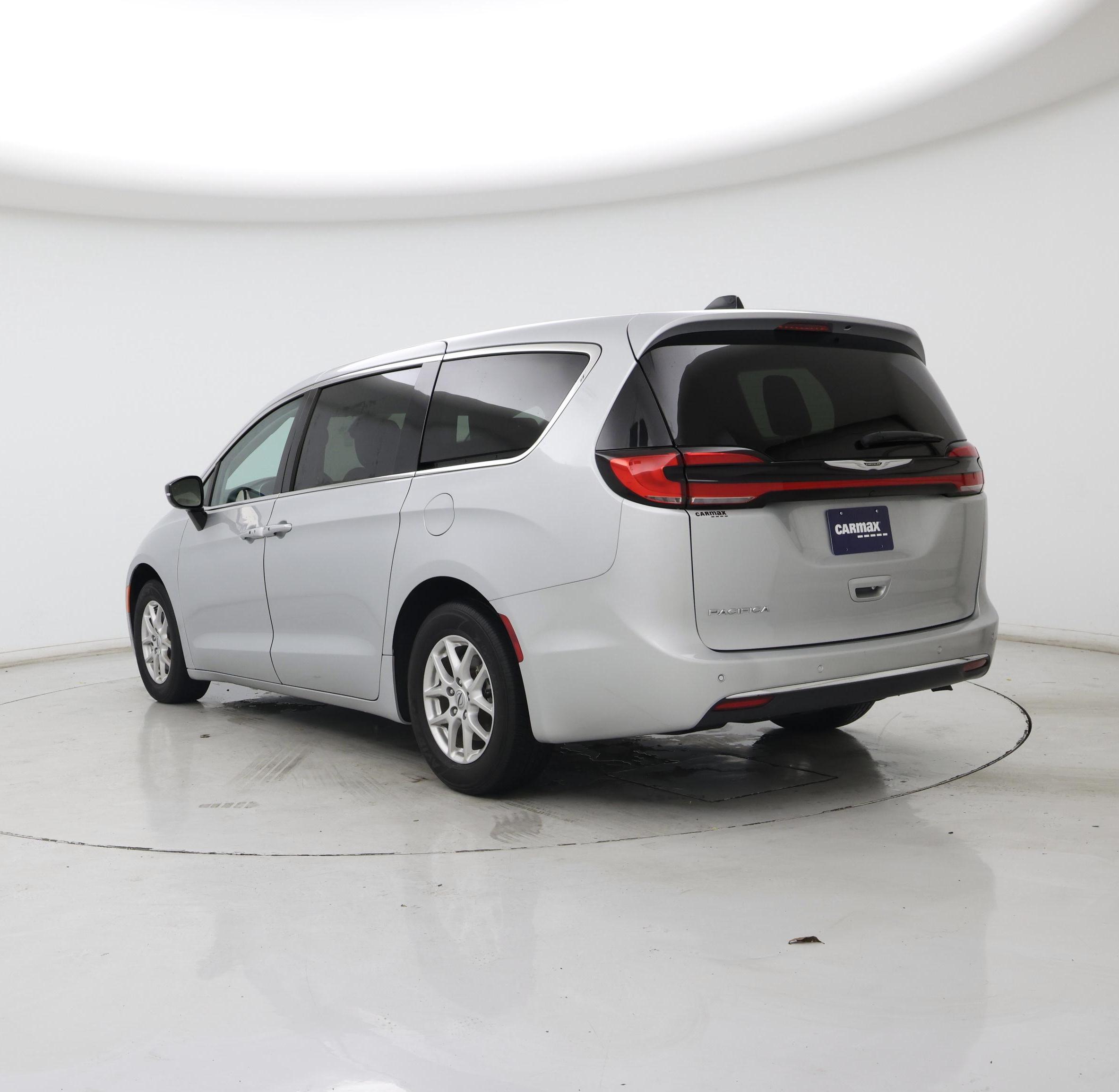 Thumbnail: 2024 Chrysler Pacifica - 2