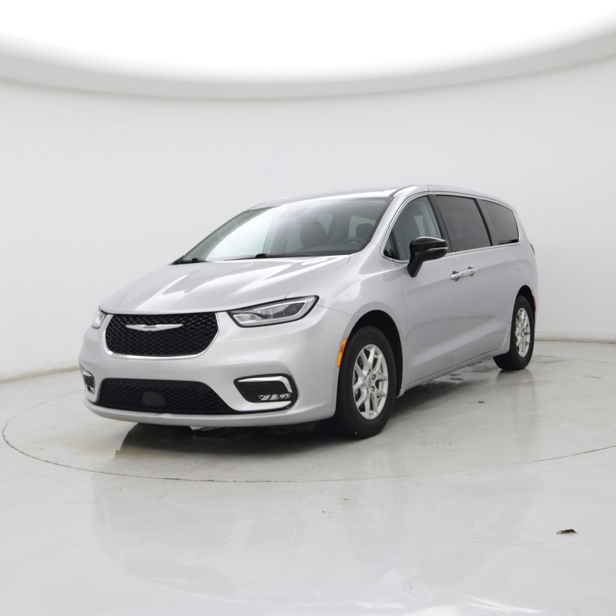 Thumbnail: 2024 Chrysler Pacifica - 4