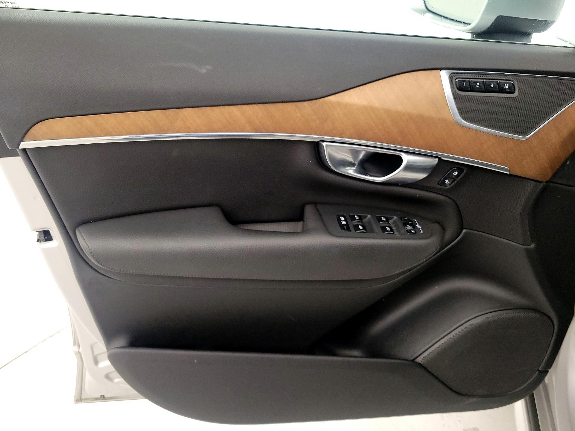 Thumbnail: 2021 Volvo XC90 - 12