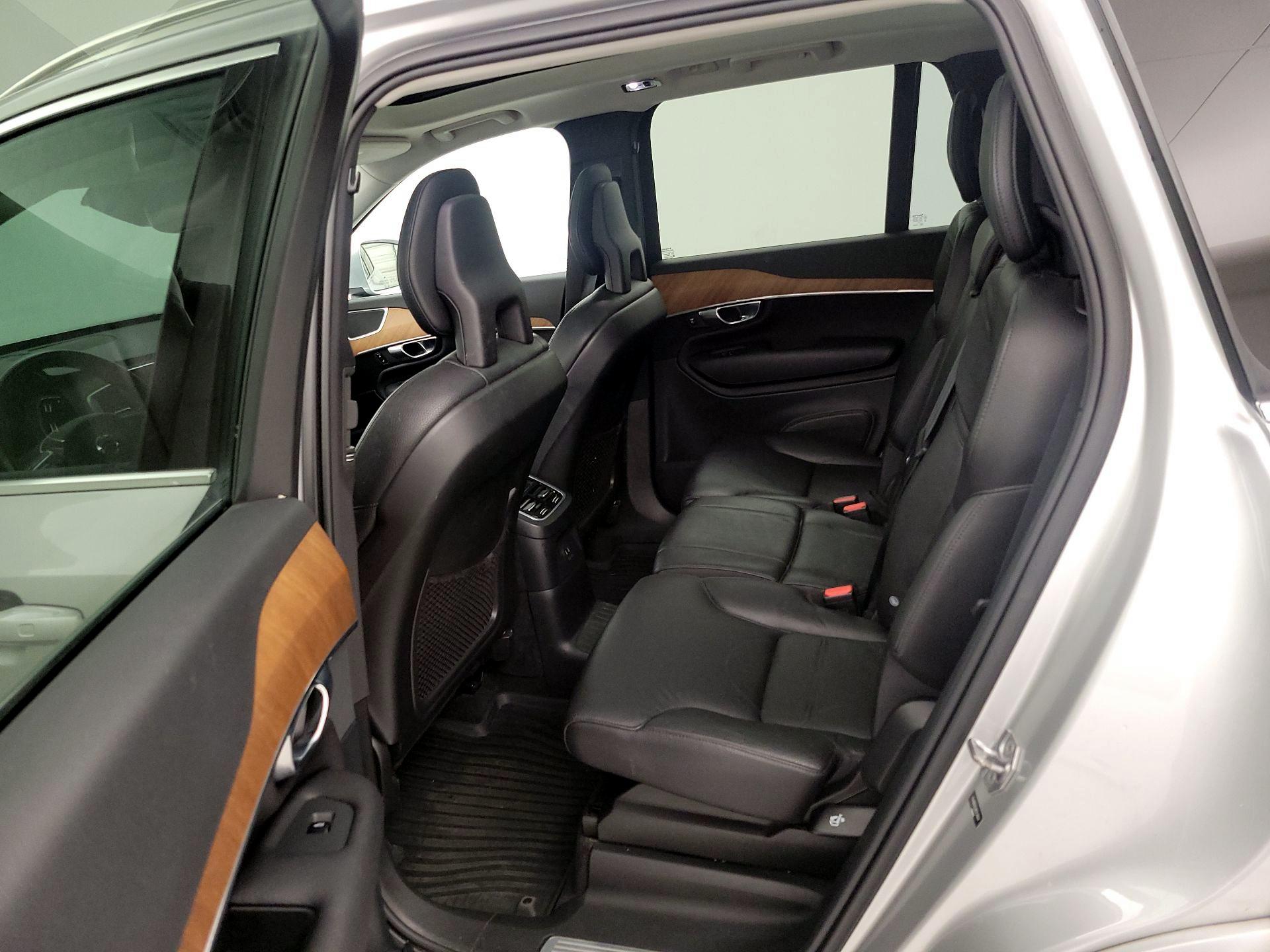 Thumbnail: 2021 Volvo XC90 - 20