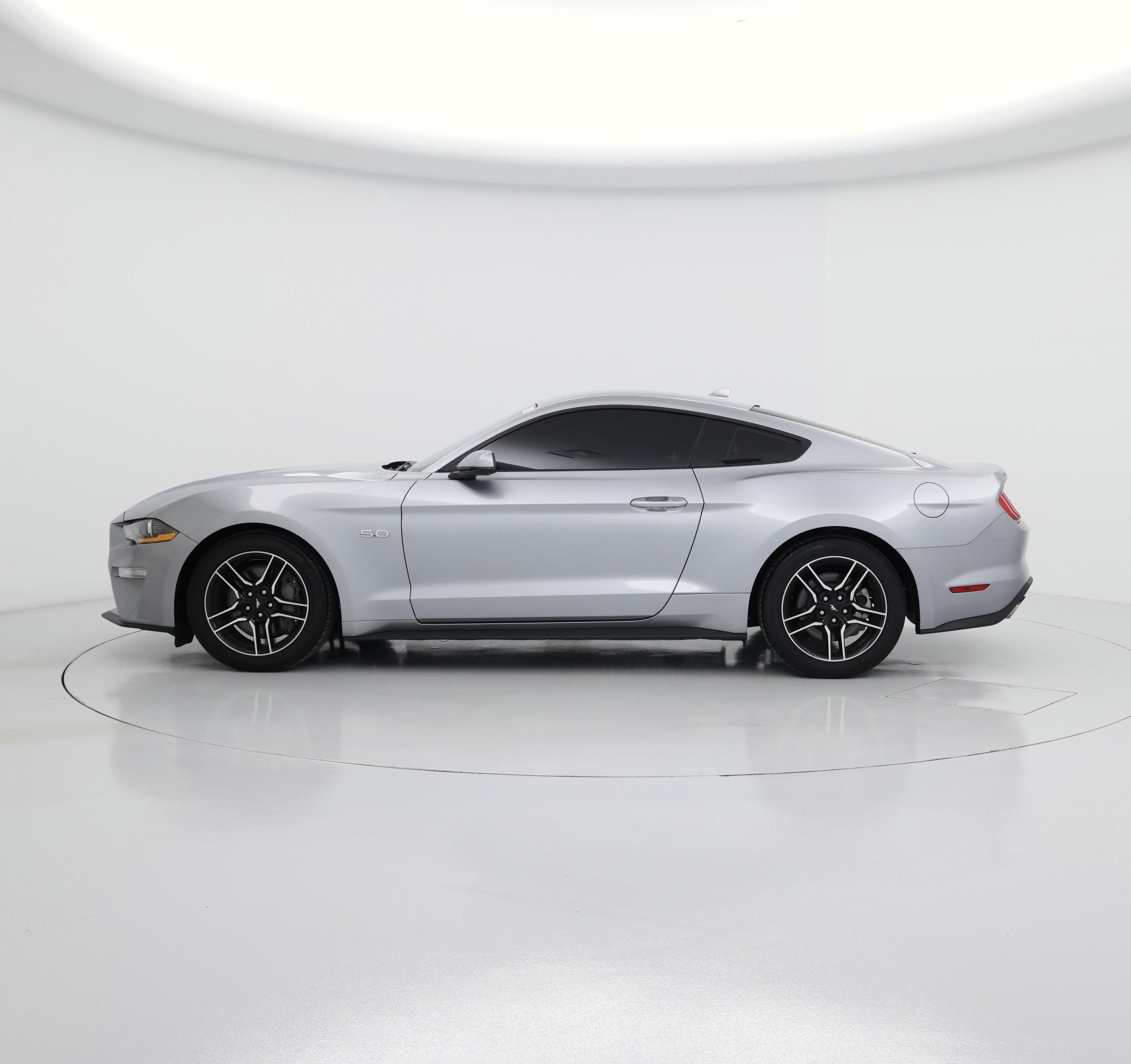 Thumbnail: 2022 Ford Mustang - 3