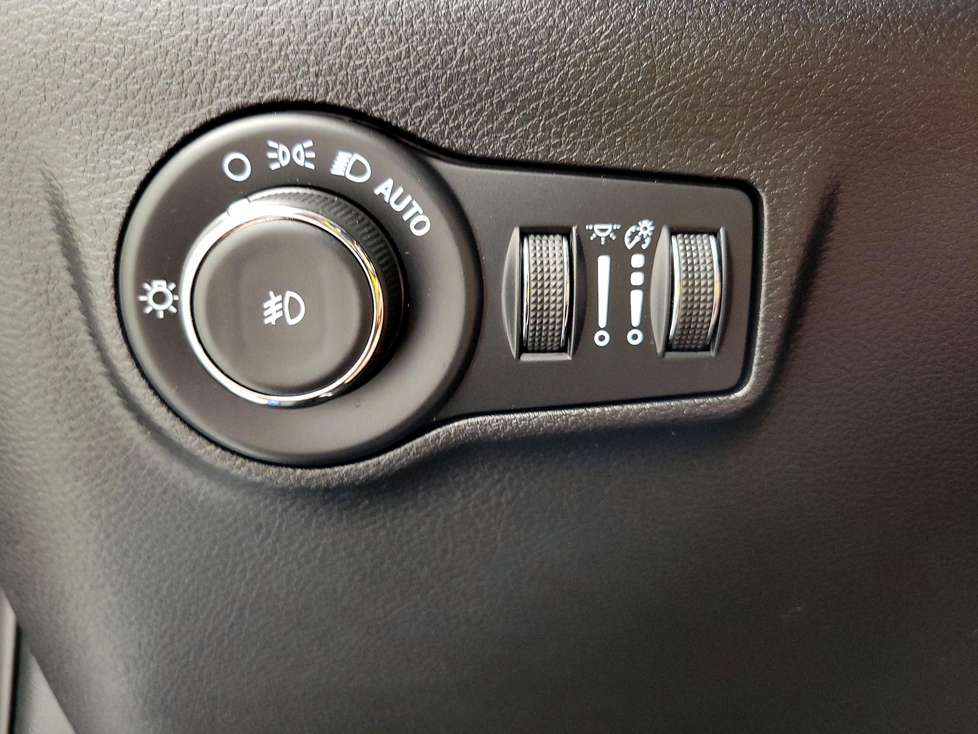 Thumbnail: 2023 Jeep Compass - 13