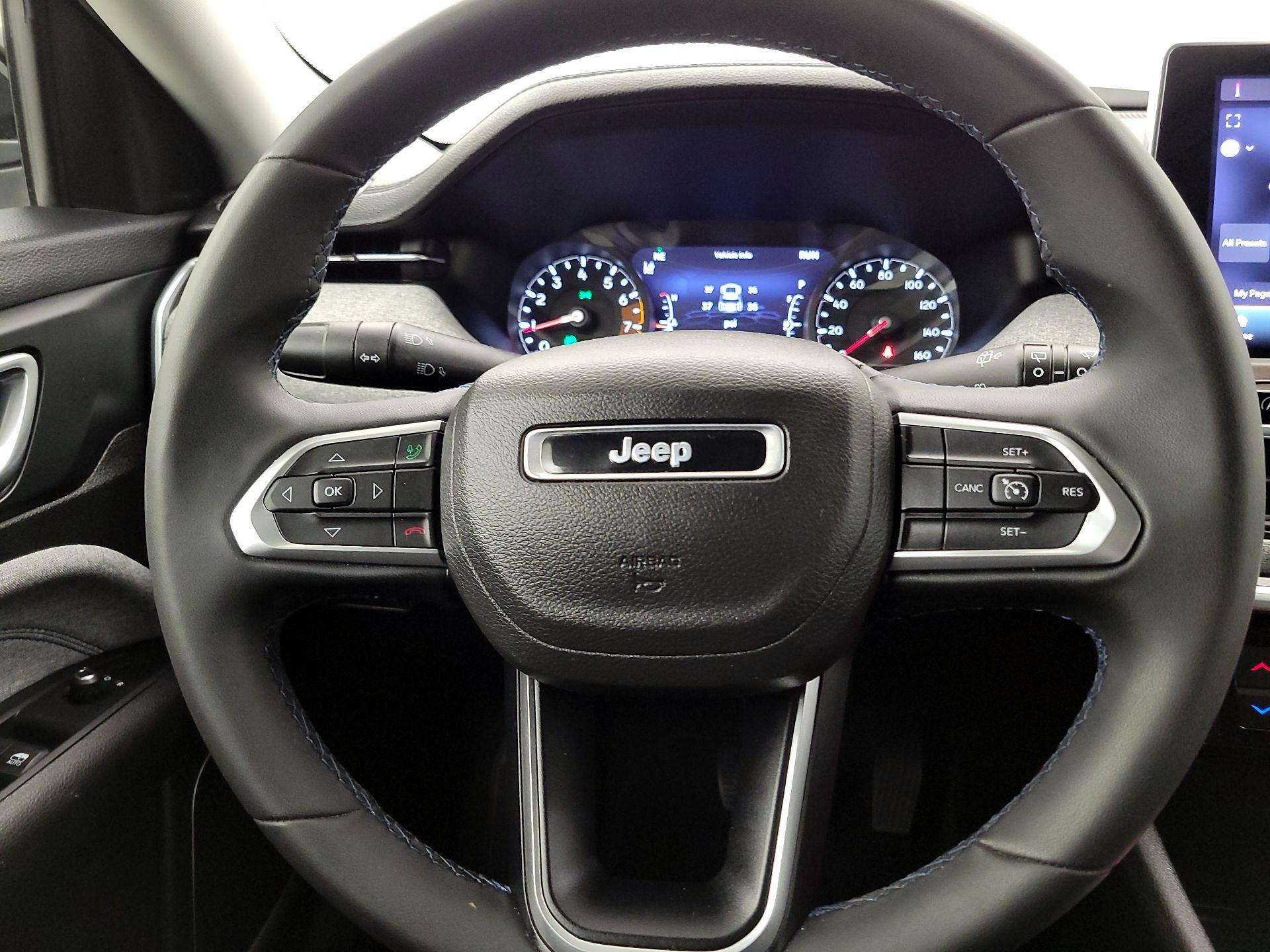 Thumbnail: 2022 Jeep Compass - 10