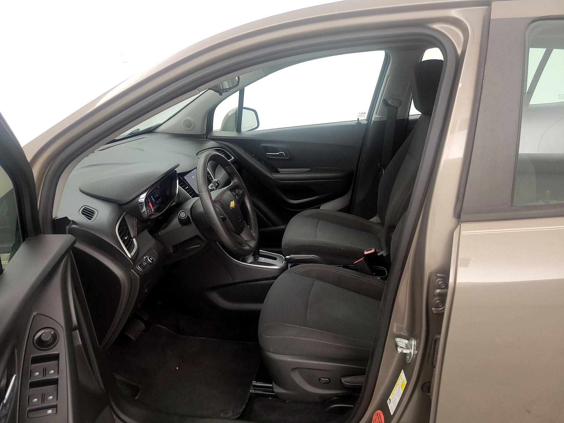 Thumbnail: 2021 Chevrolet Trax - 11