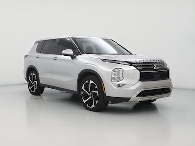 2023 Mitsubishi Outlander SE