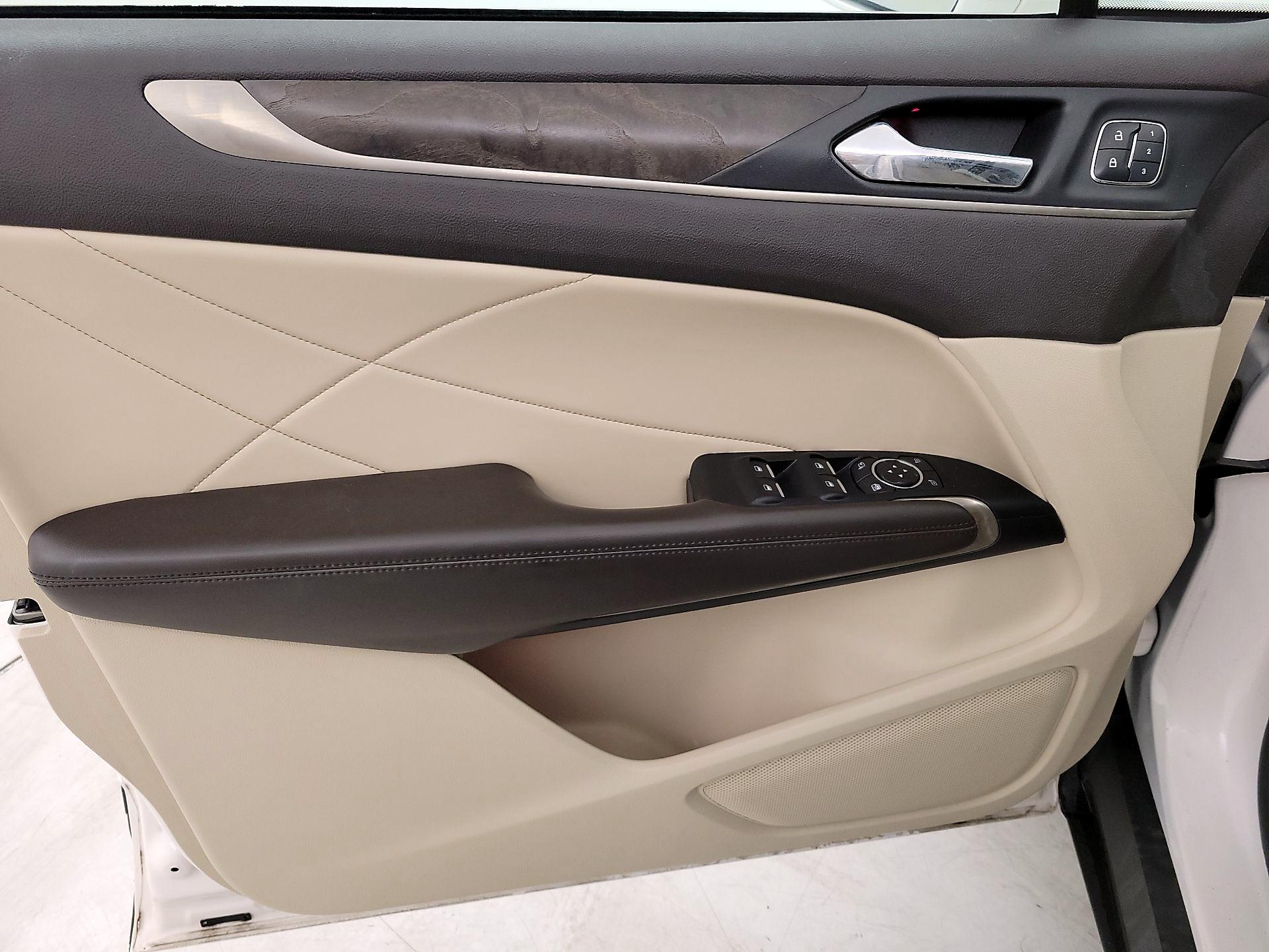 Thumbnail: 2018 Lincoln MKC - 12