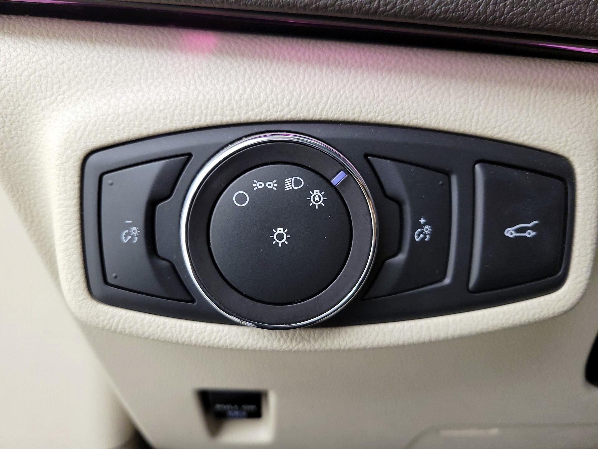 Thumbnail: 2018 Lincoln MKC - 13