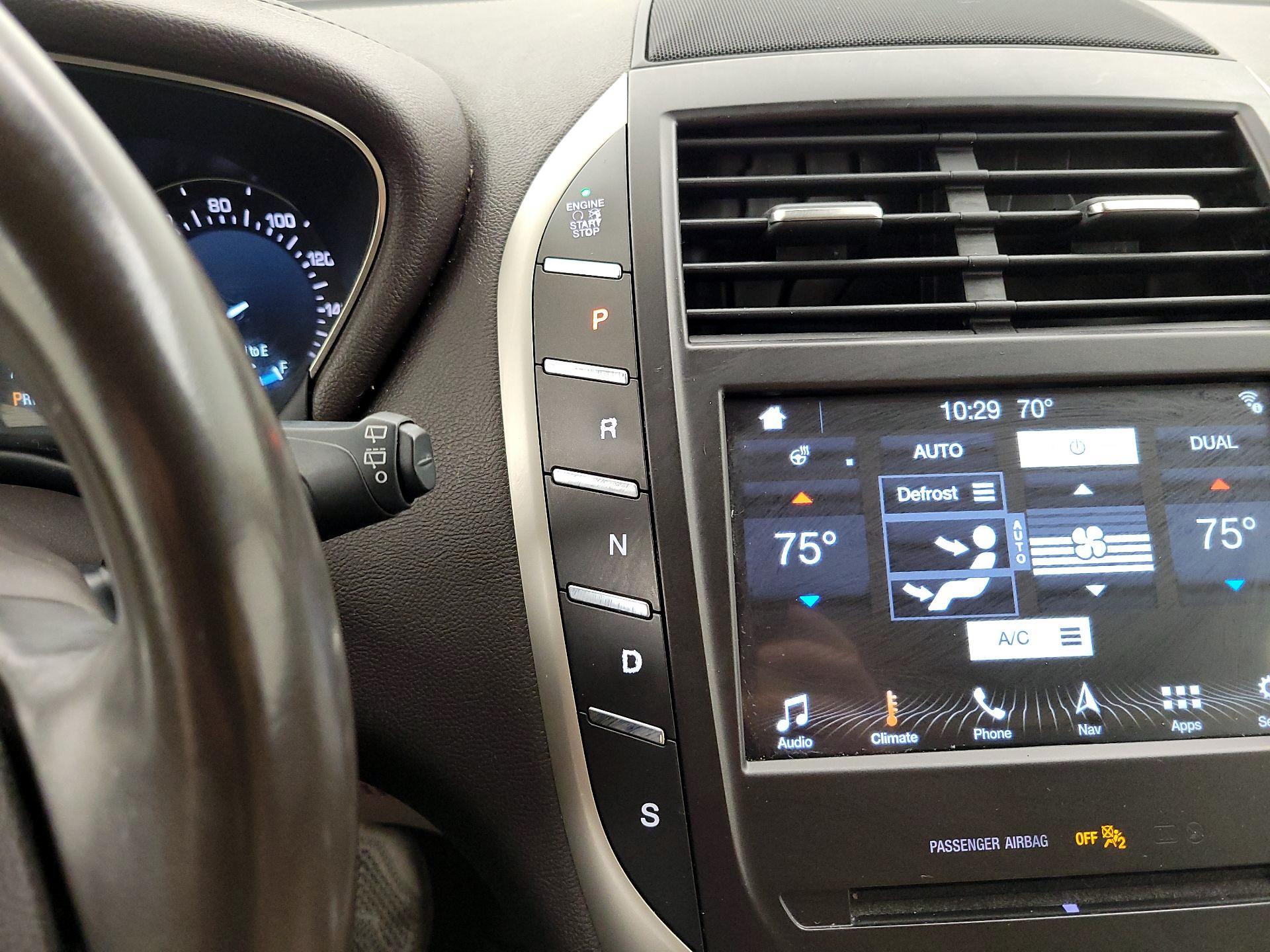 Thumbnail: 2018 Lincoln MKC - 18