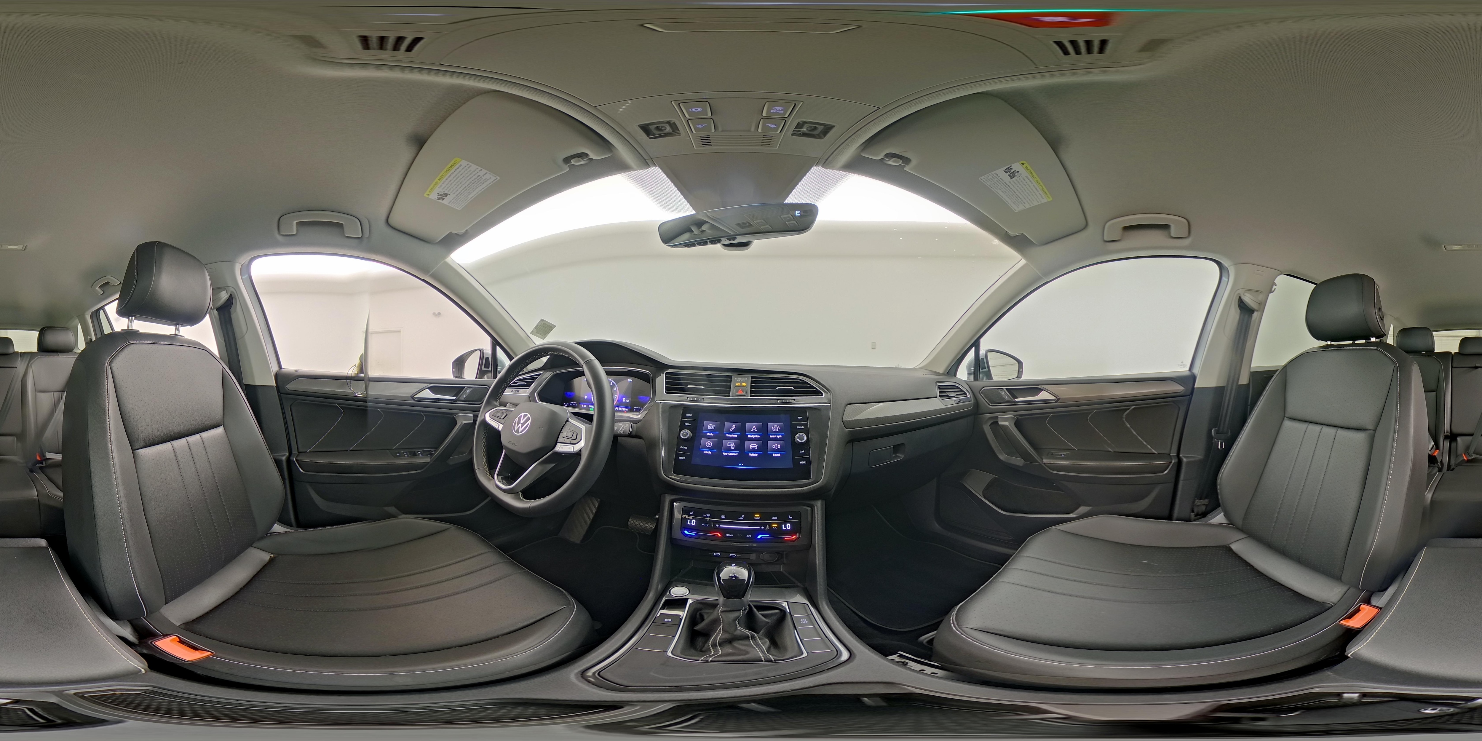 2023 Volkswagen Tiguan SE - Photo 23