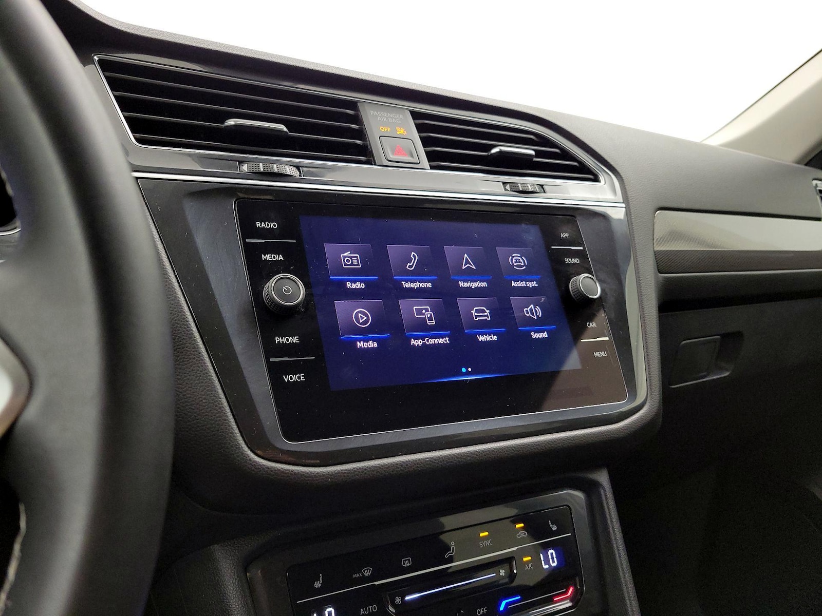 2023 Volkswagen Tiguan SE - Photo 16