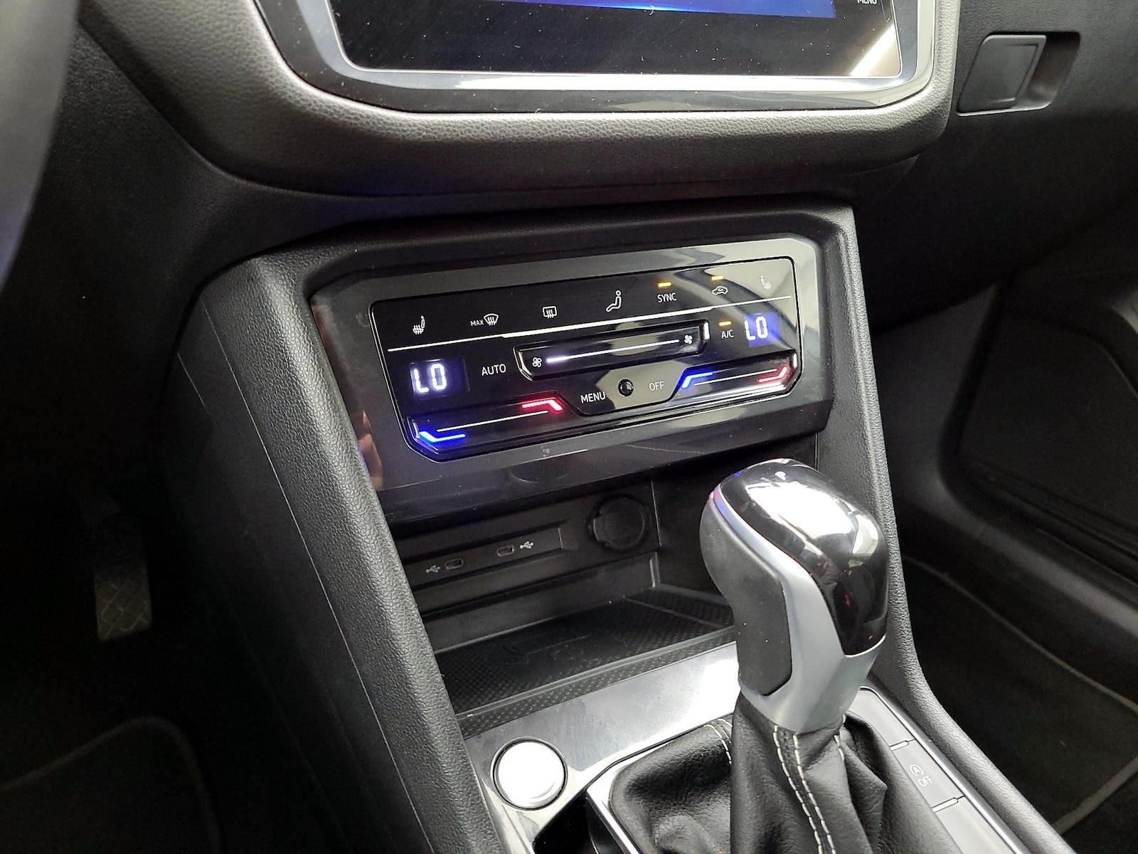 2023 Volkswagen Tiguan SE - Photo 17