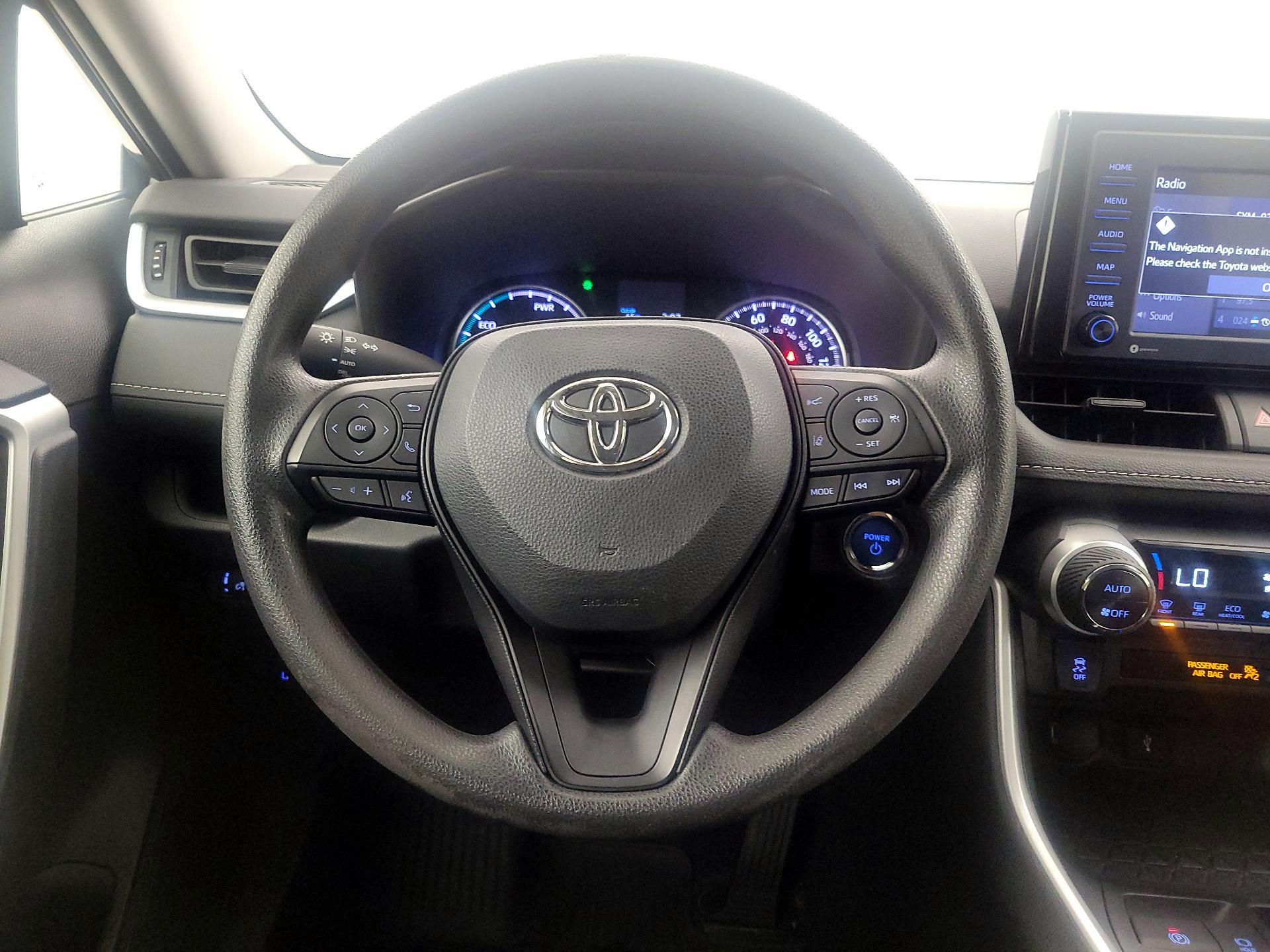 Thumbnail: 2022 Toyota RAV4 - 10