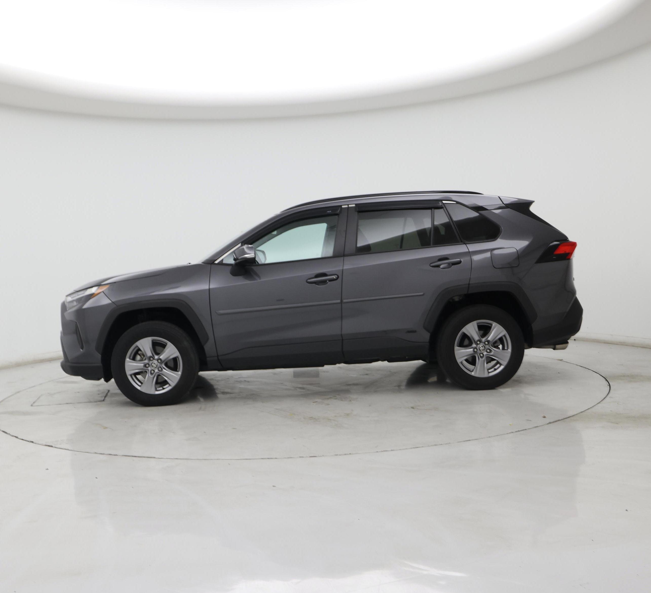 Thumbnail: 2022 Toyota RAV4 - 3