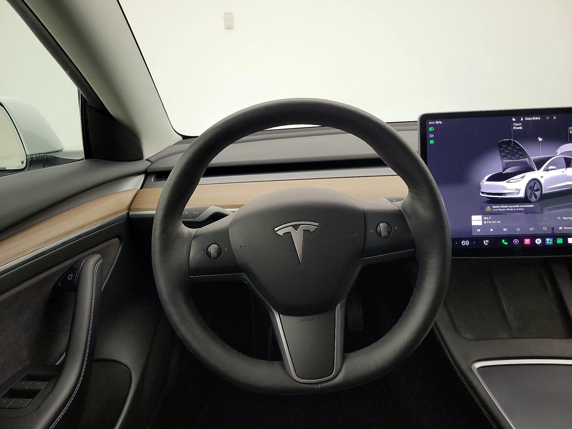 Thumbnail: 2023 Tesla Model 3 - 10