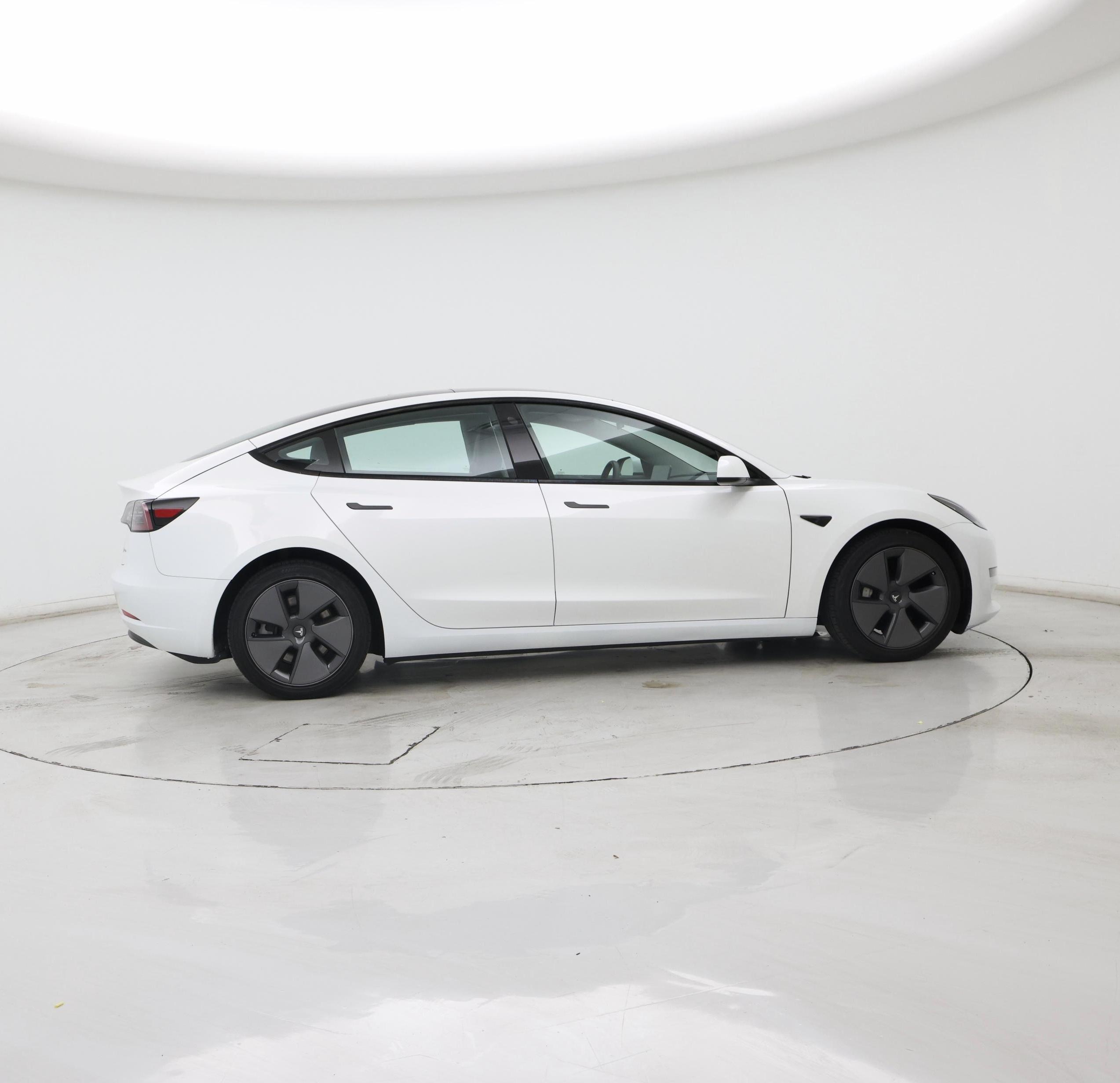 Thumbnail: 2023 Tesla Model 3 - 7