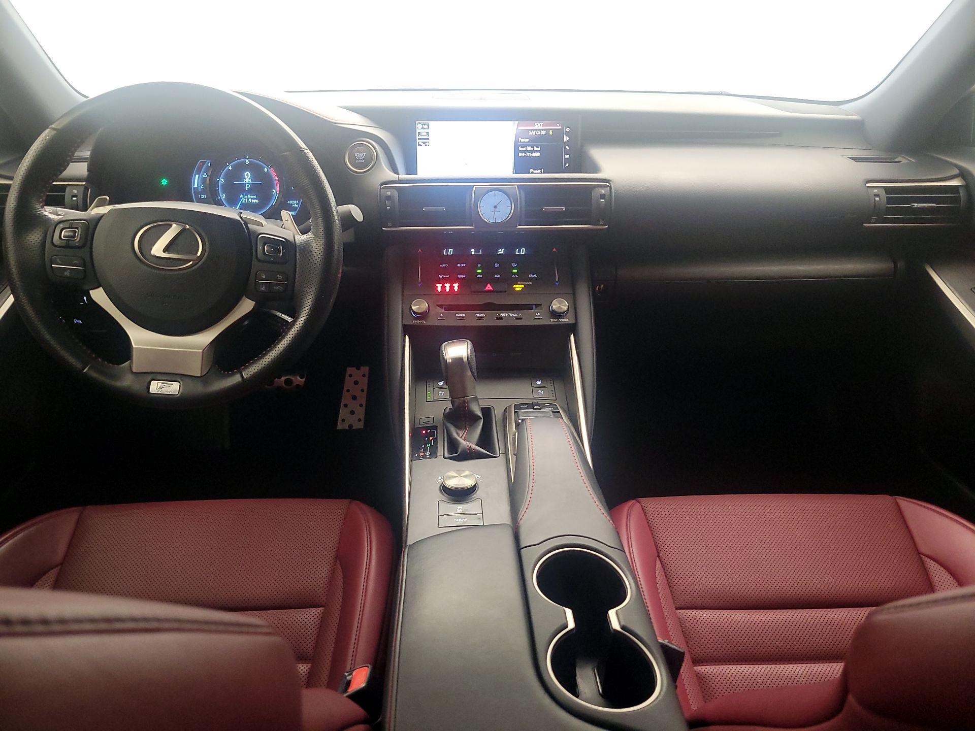 Thumbnail: 2019 Lexus IS - 9