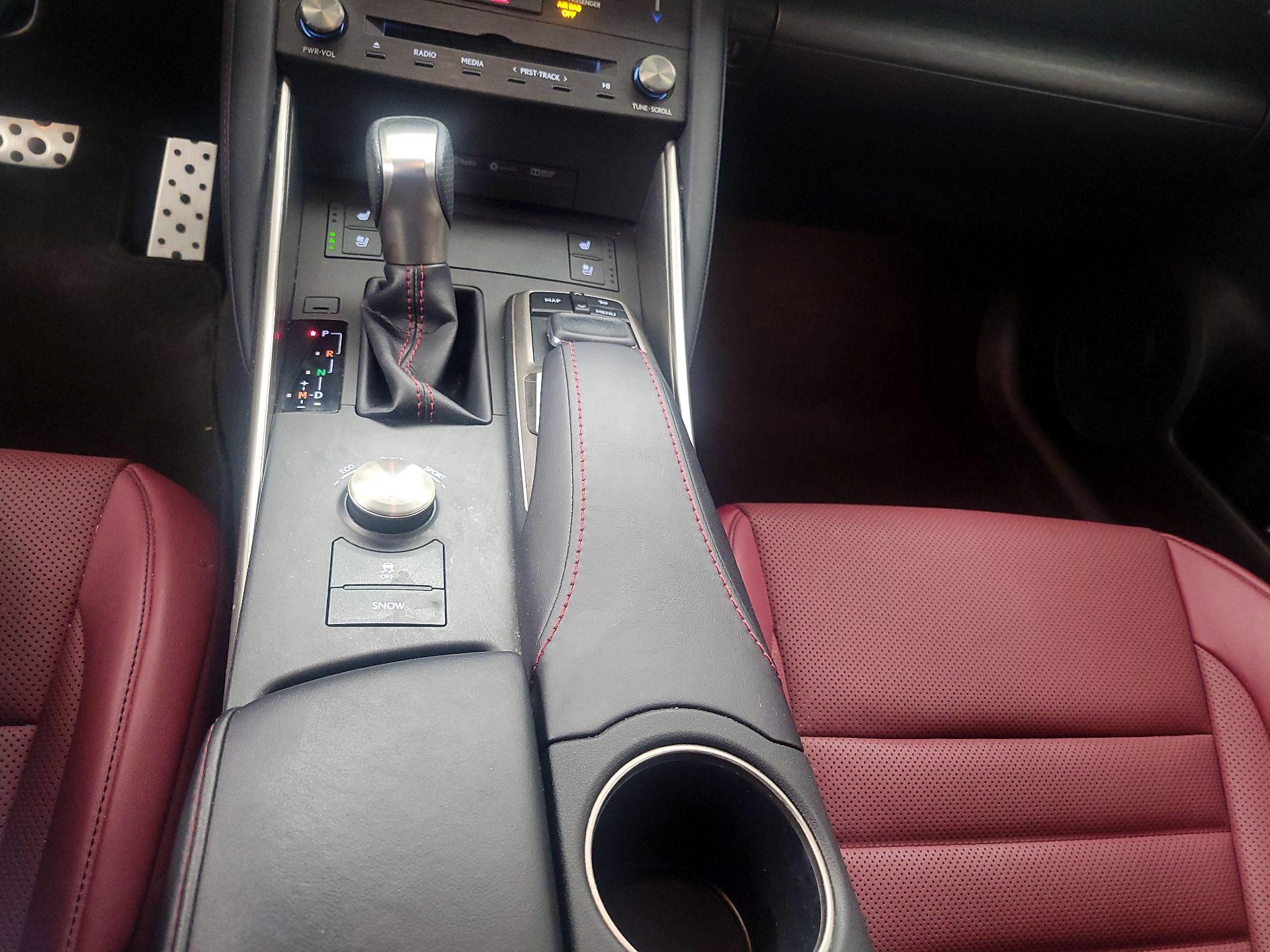 Thumbnail: 2019 Lexus IS - 18