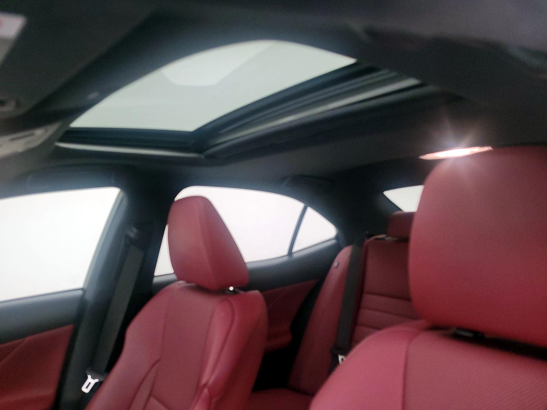 Thumbnail: 2019 Lexus IS - 20