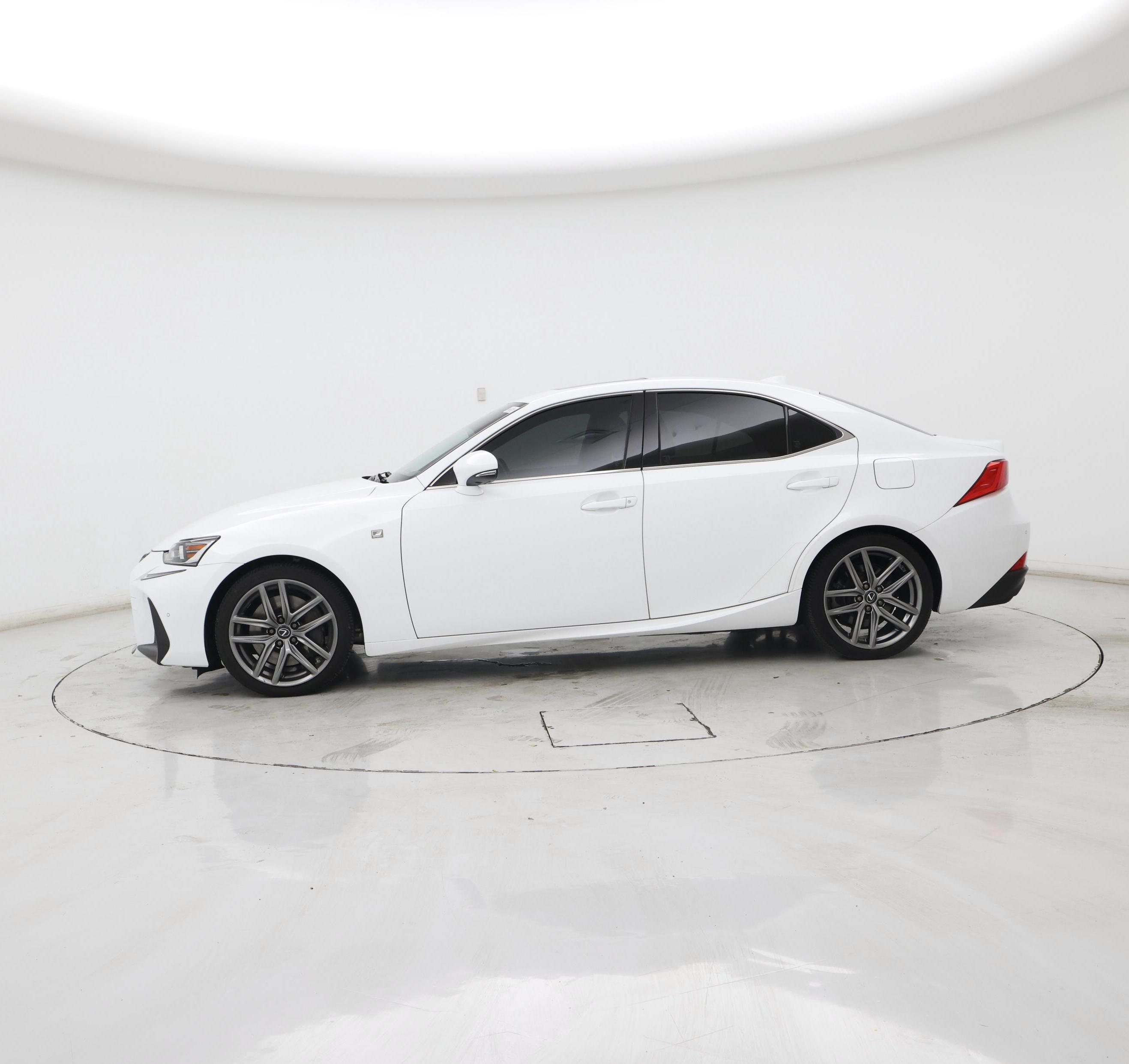 Thumbnail: 2019 Lexus IS - 3