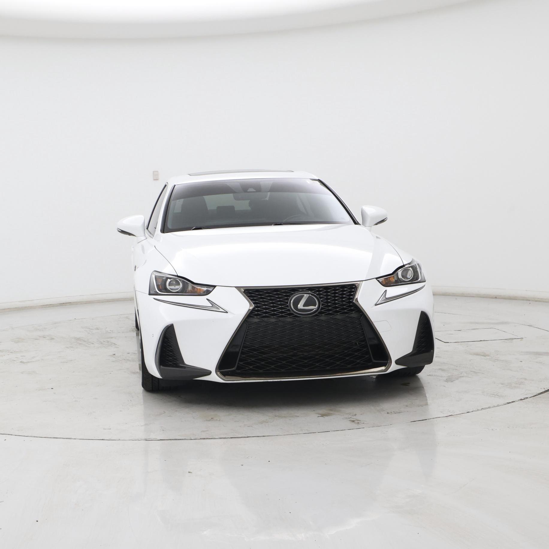 Thumbnail: 2019 Lexus IS - 5
