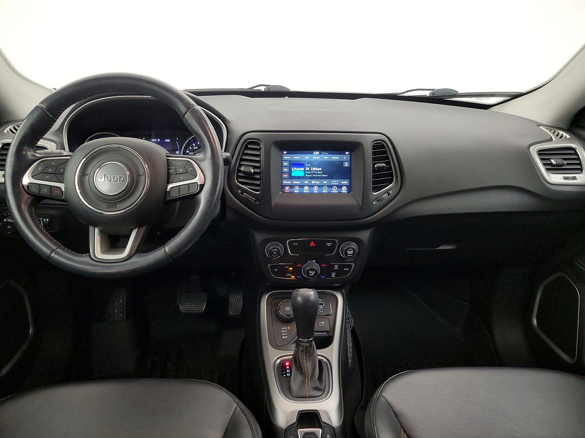 Thumbnail: 2020 Jeep Compass - 9