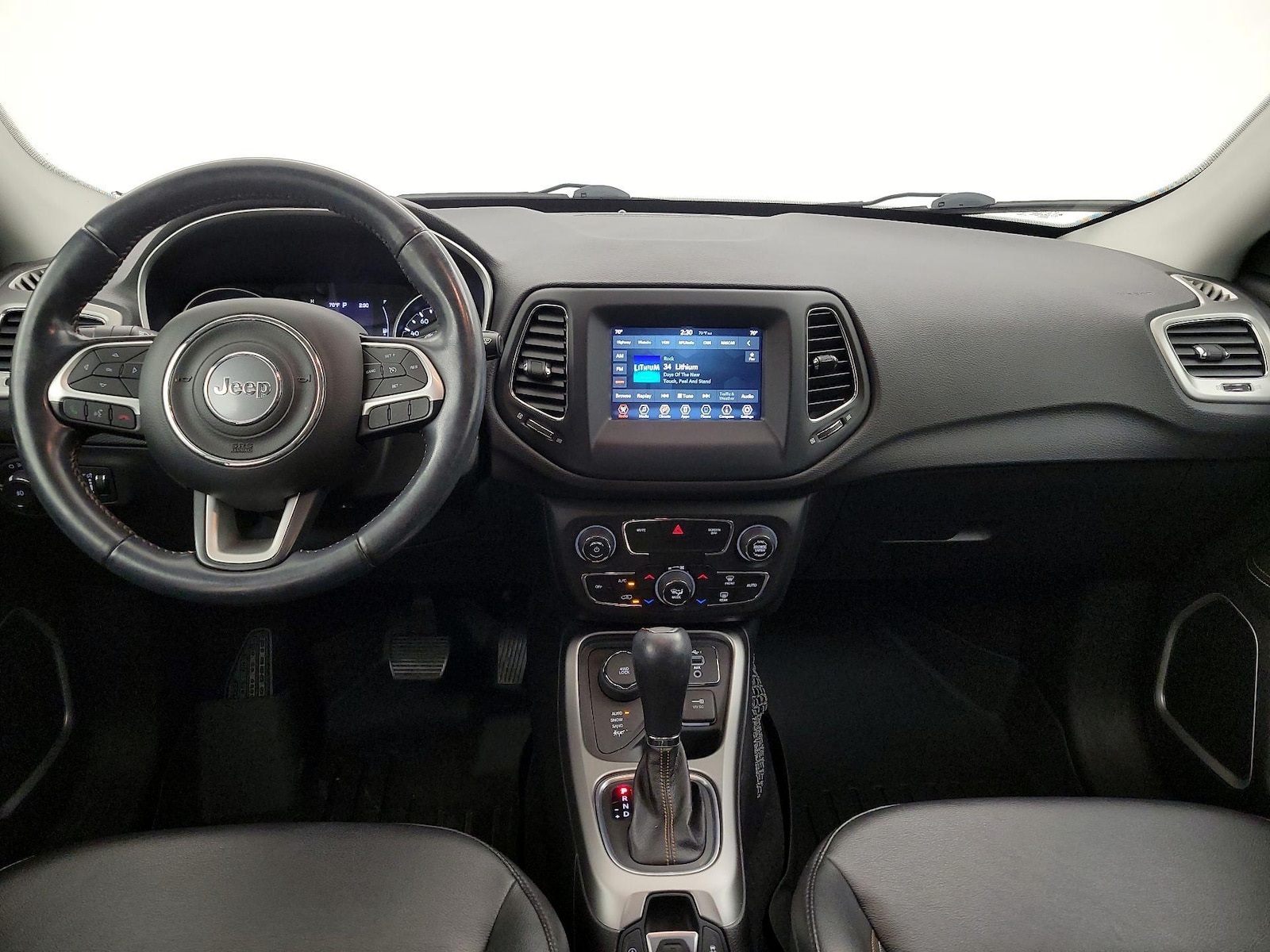2020 Jeep Compass Latitude - Photo 10