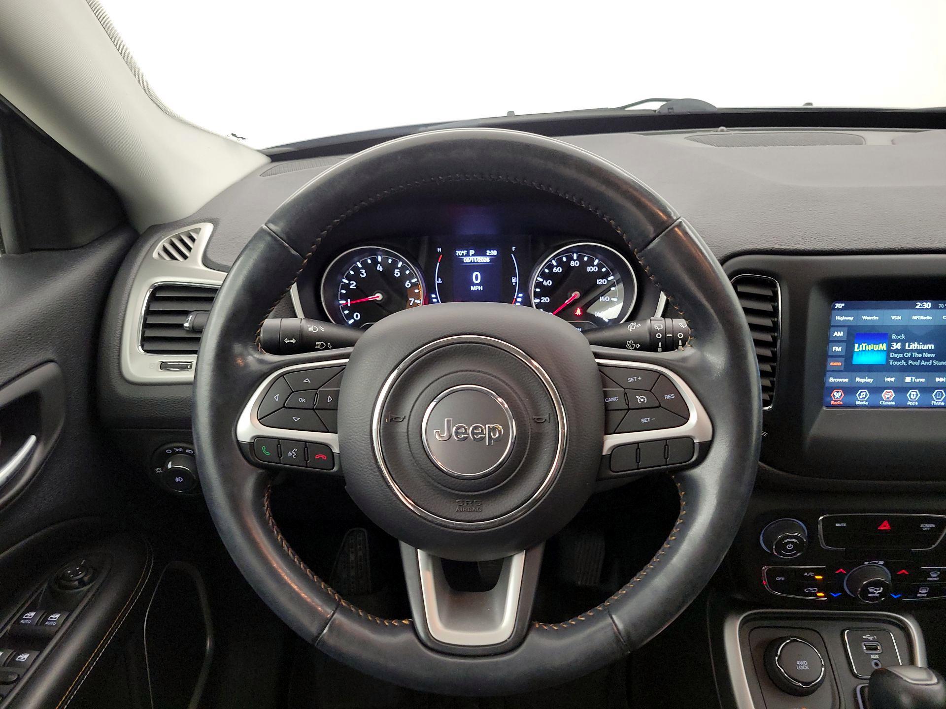 Thumbnail: 2020 Jeep Compass - 10
