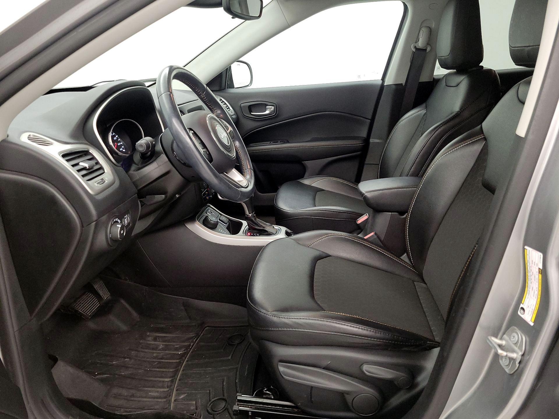 Thumbnail: 2020 Jeep Compass - 11
