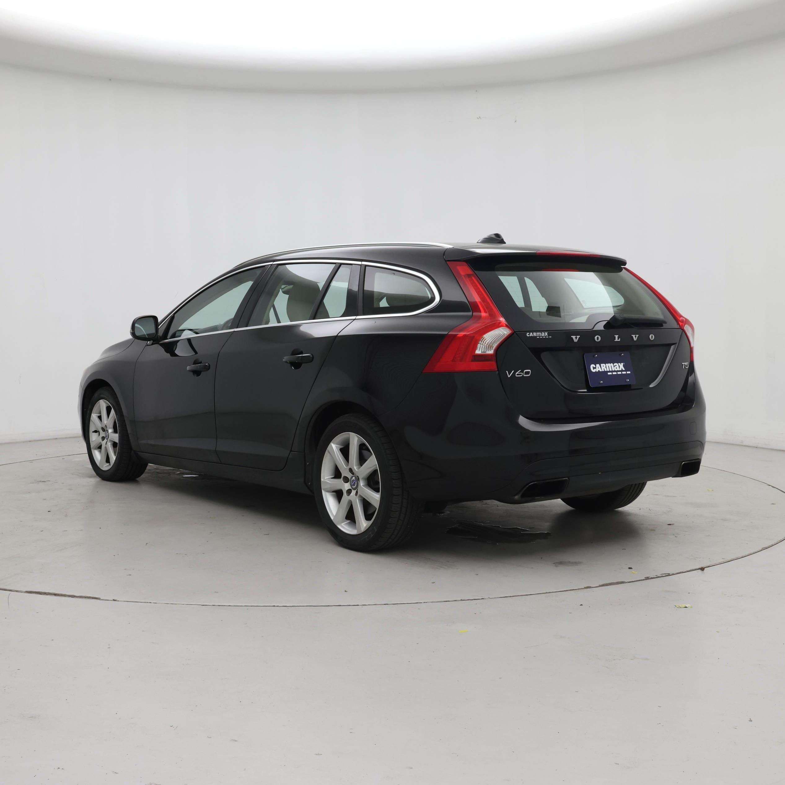 Thumbnail: 2016 Volvo V60 - 2
