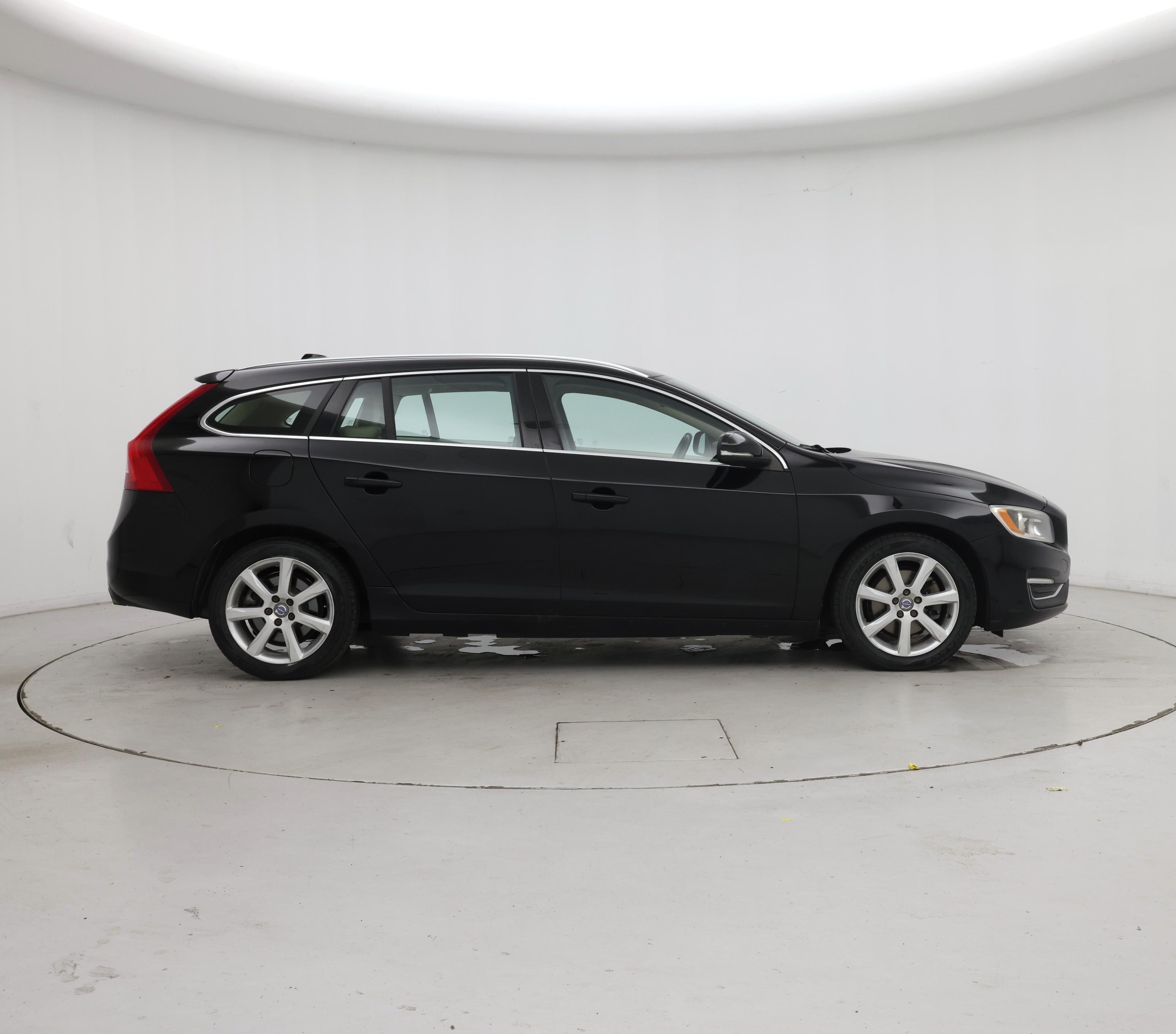 Thumbnail: 2016 Volvo V60 - 7