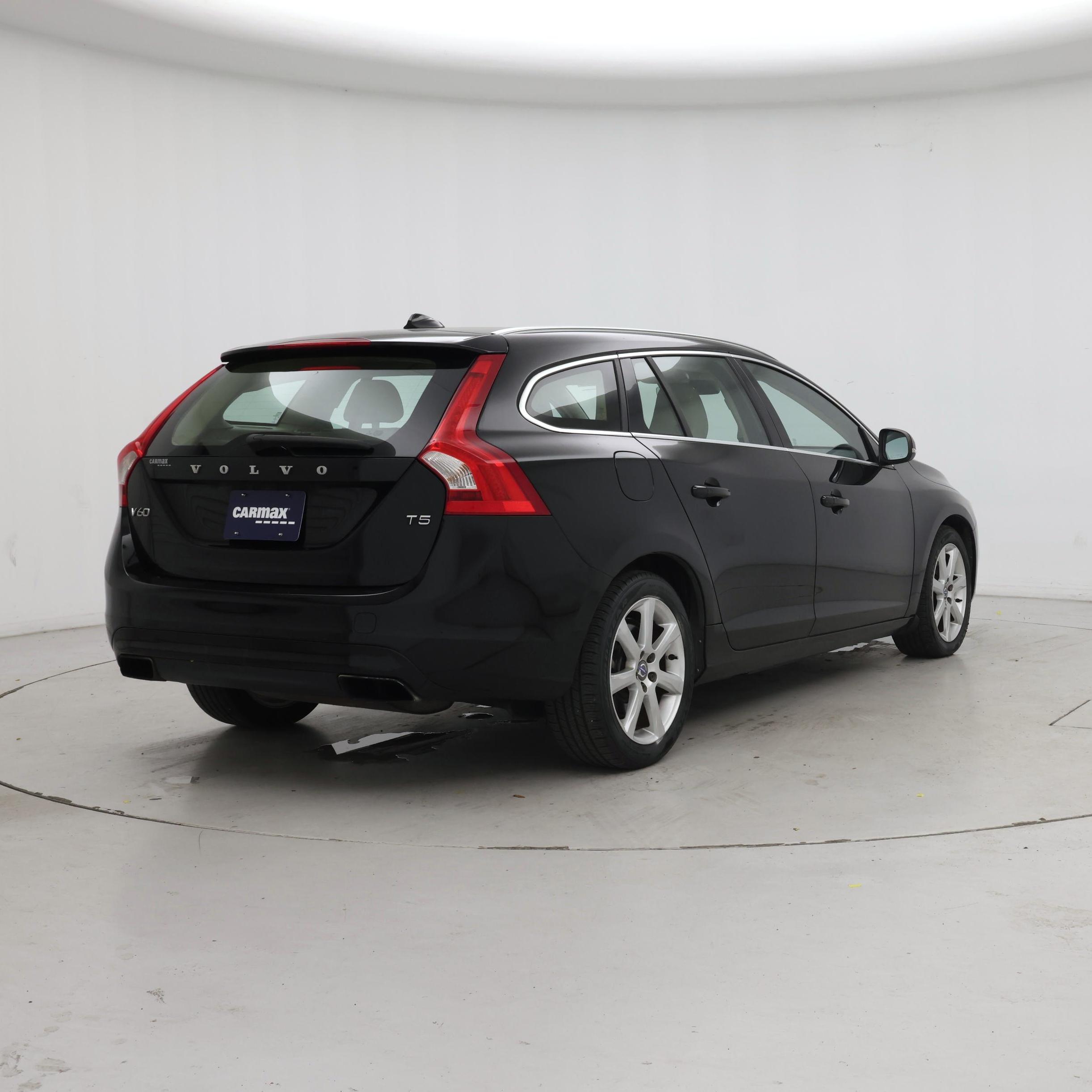 Thumbnail: 2016 Volvo V60 - 8
