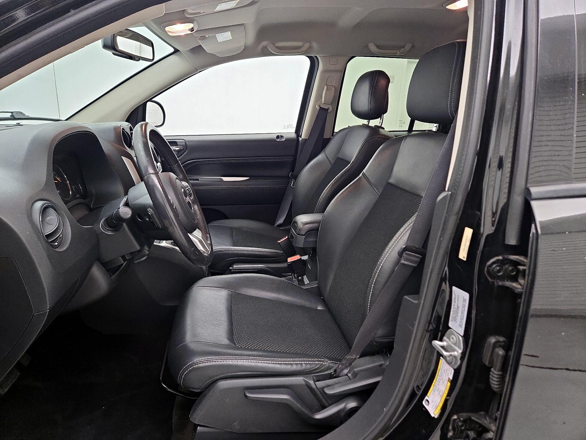 Thumbnail: 2016 Jeep Compass - 11